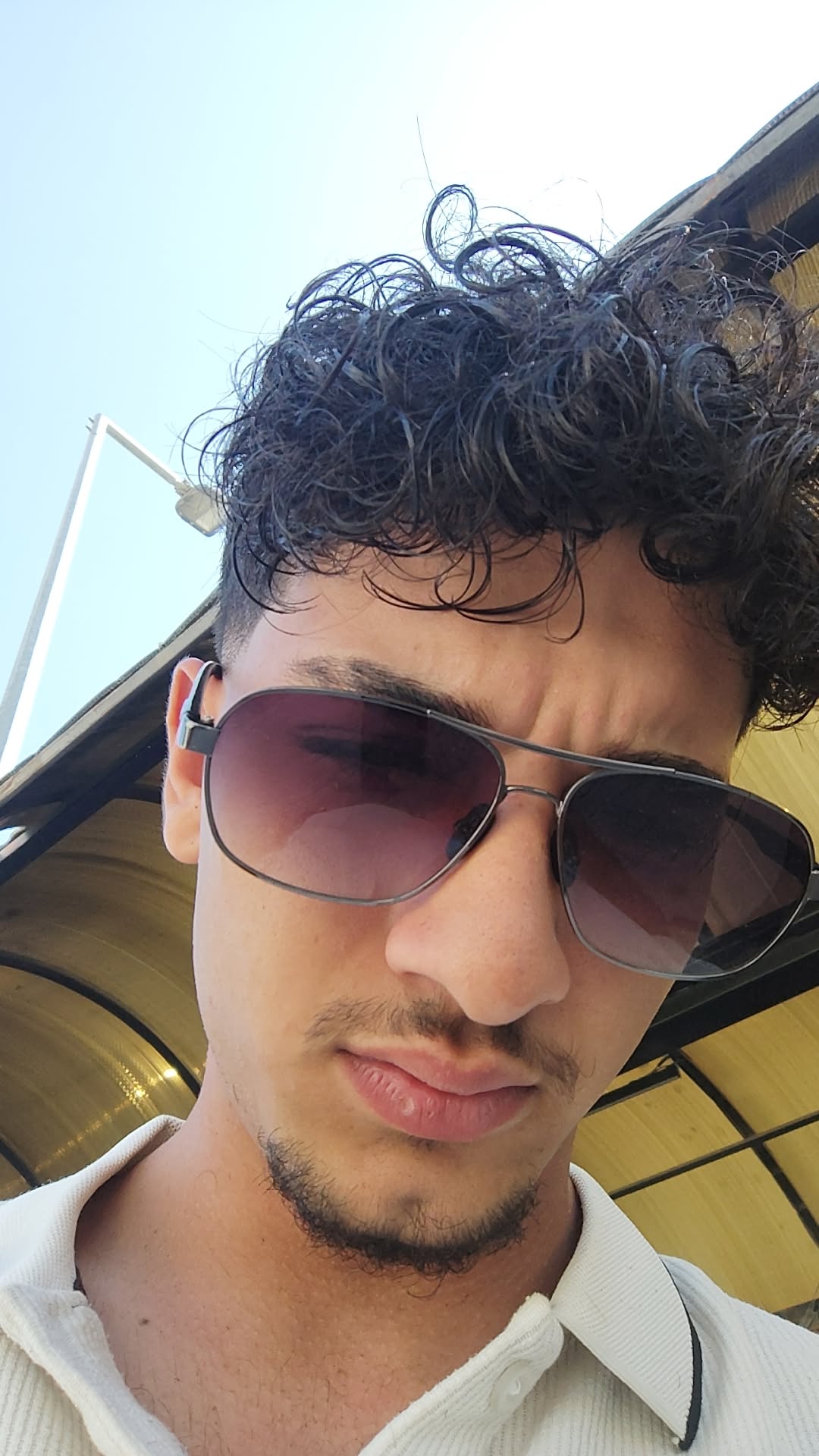 @™