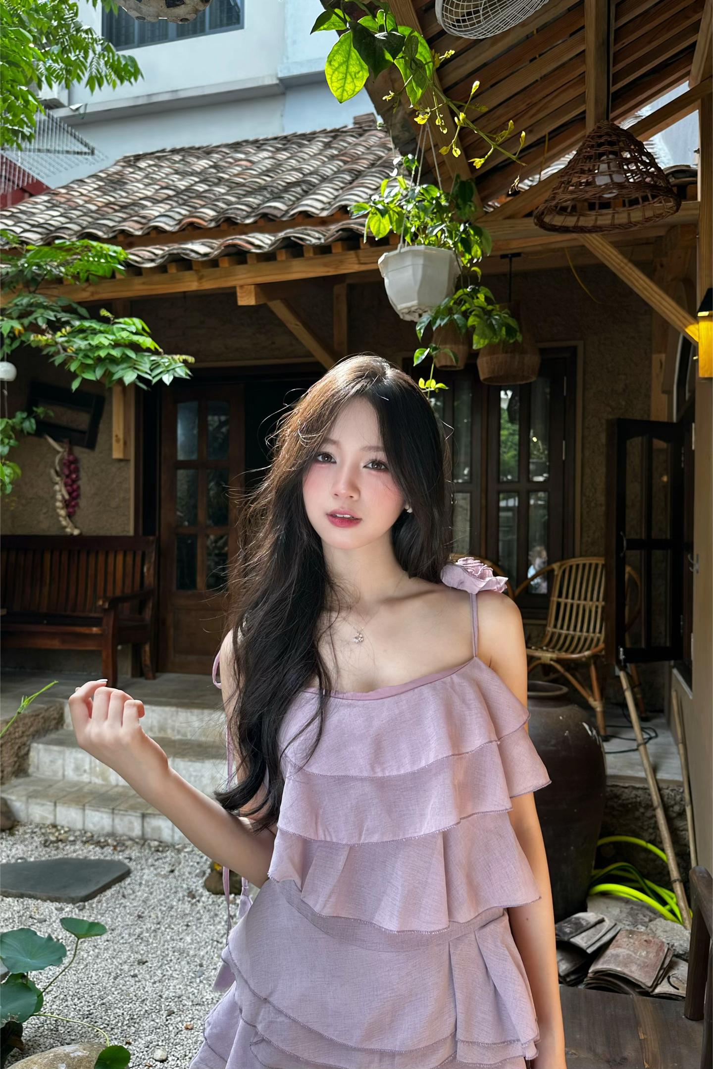 @Bống