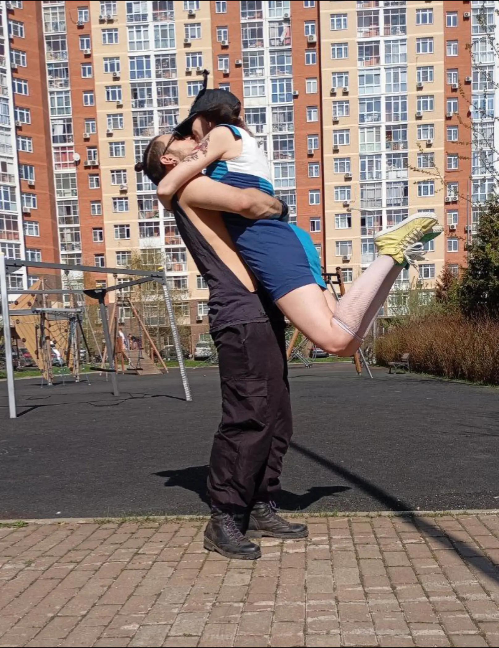 @FOXiki