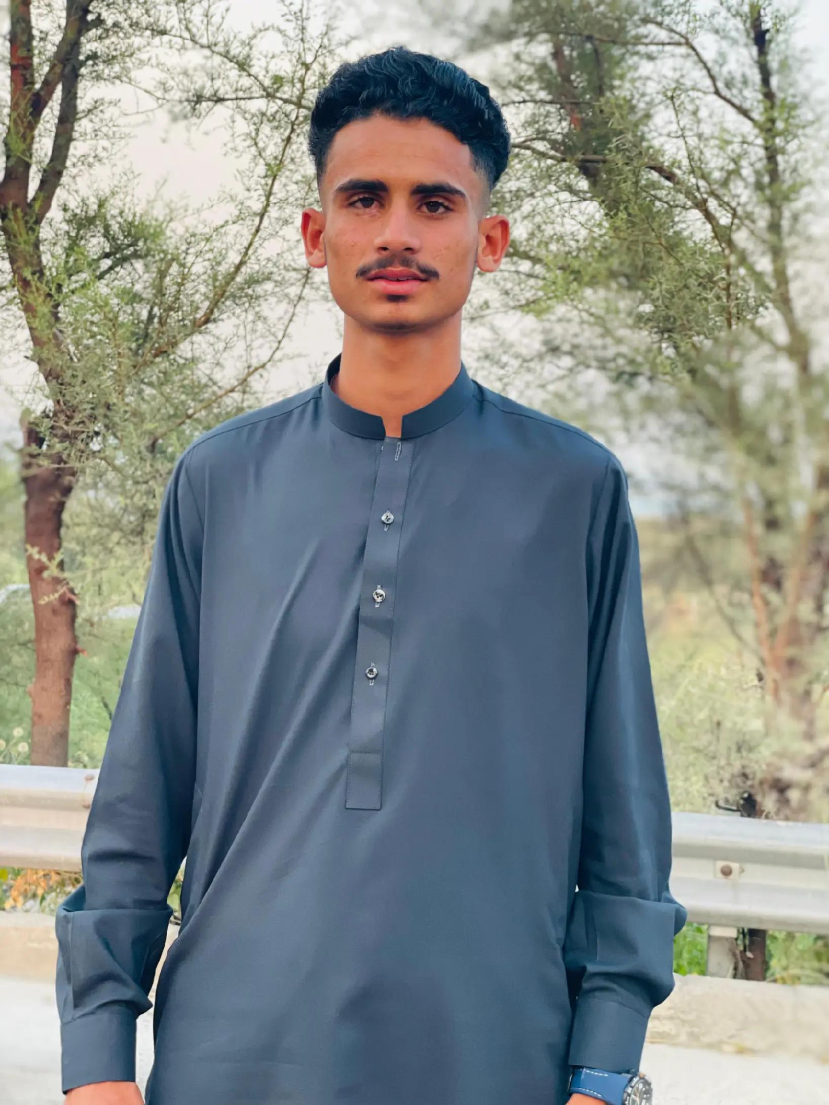 @H4rooN ROONI
