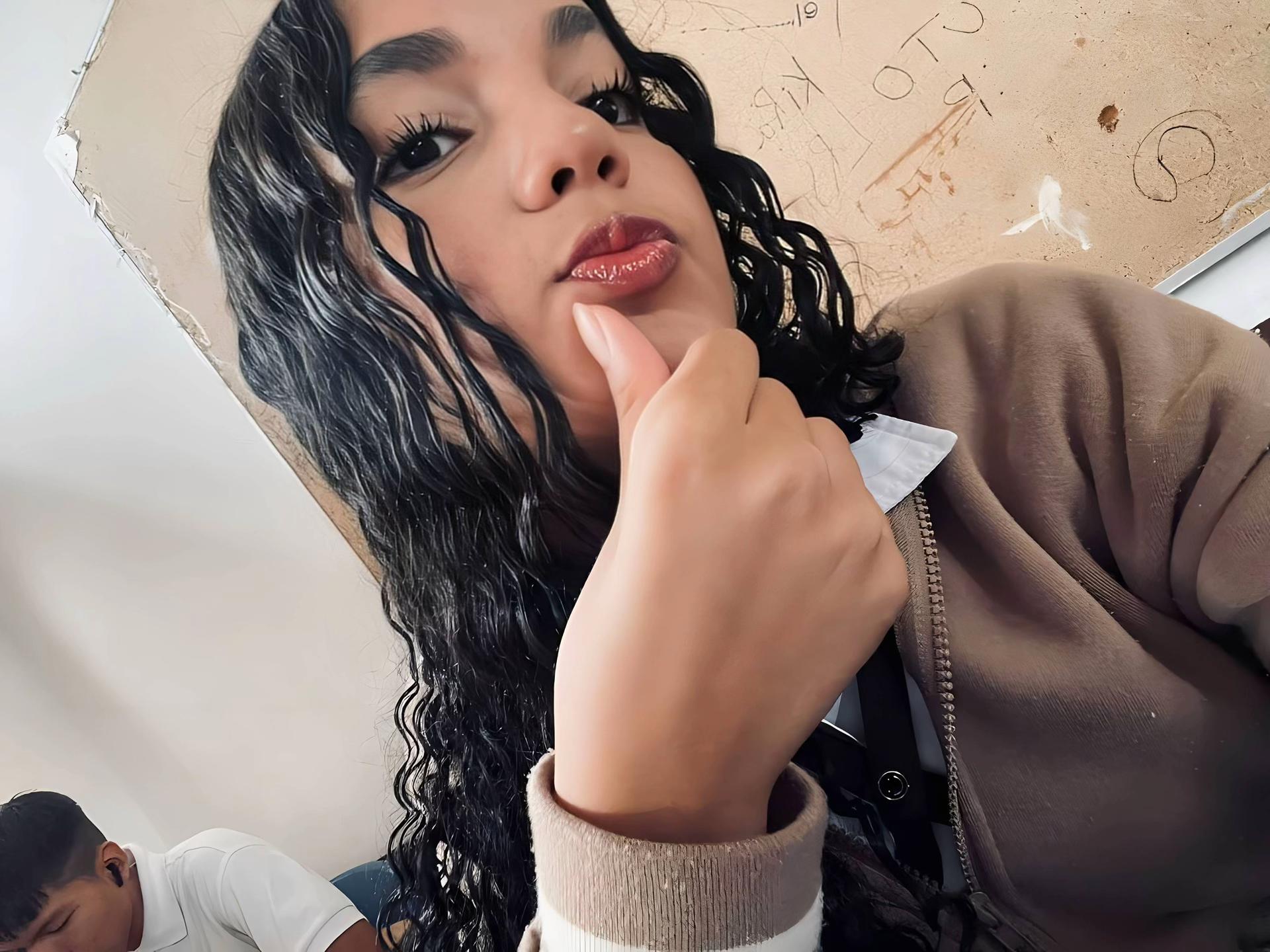 @kzzs___