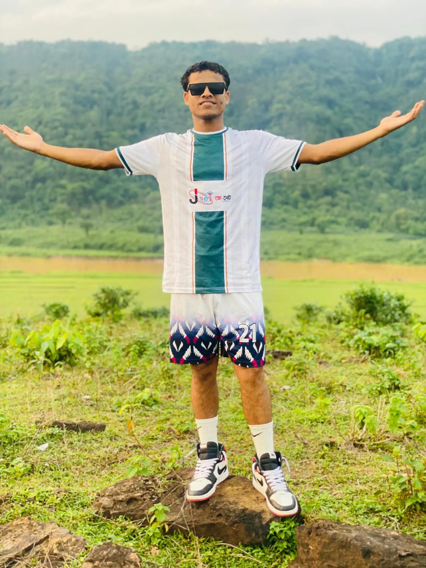 @Altaf messi 10