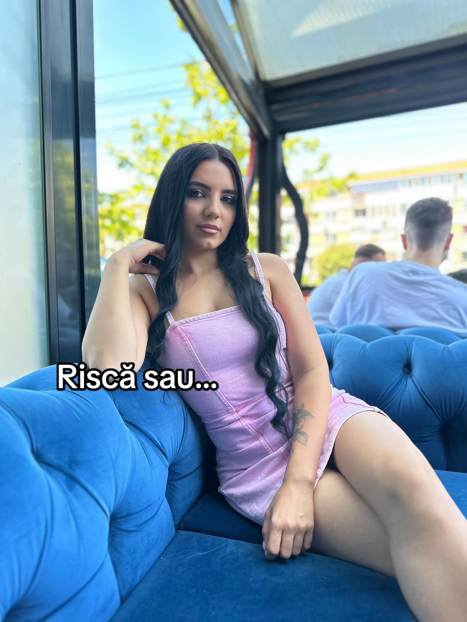 @Roxanaaa
