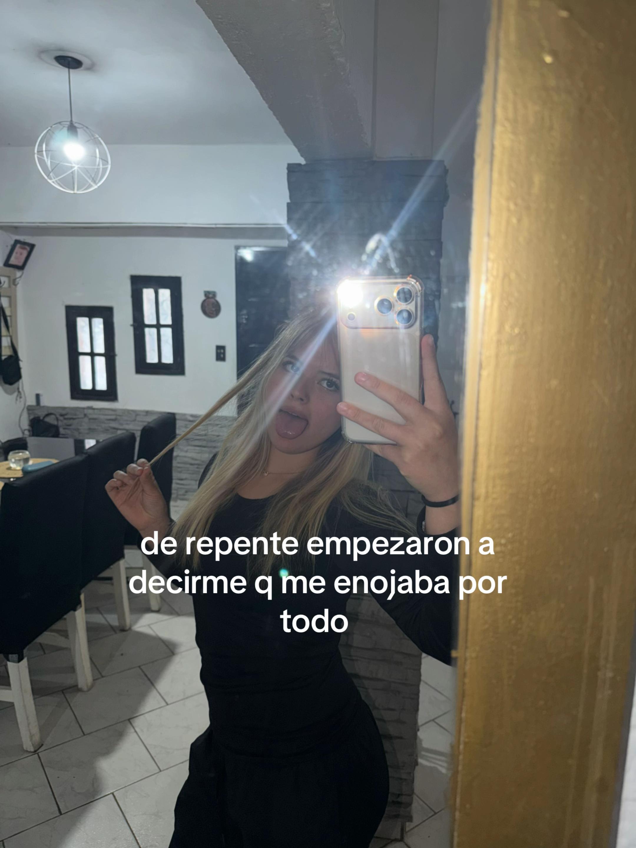 @mo