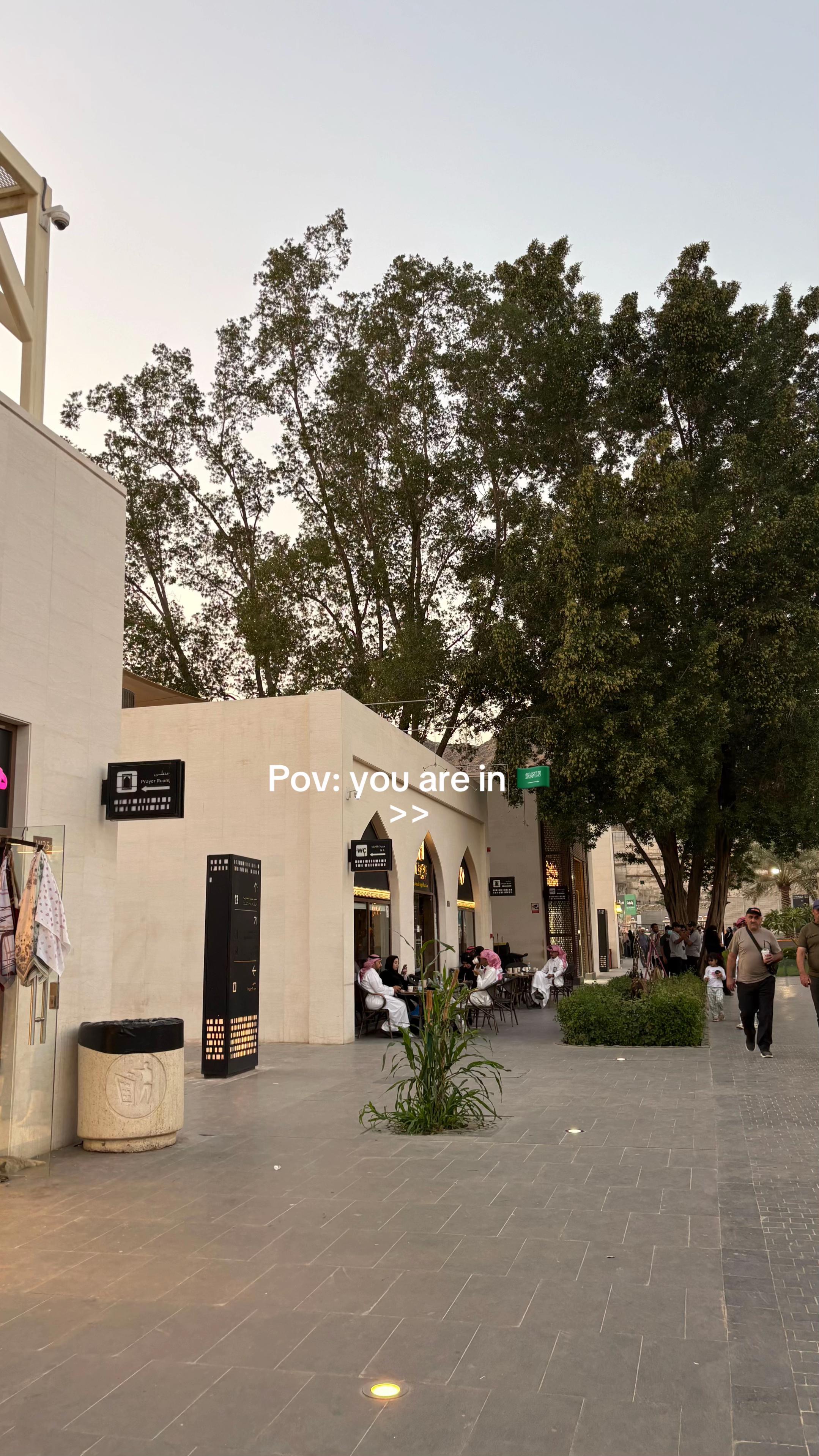 @بنت القمر 🌙