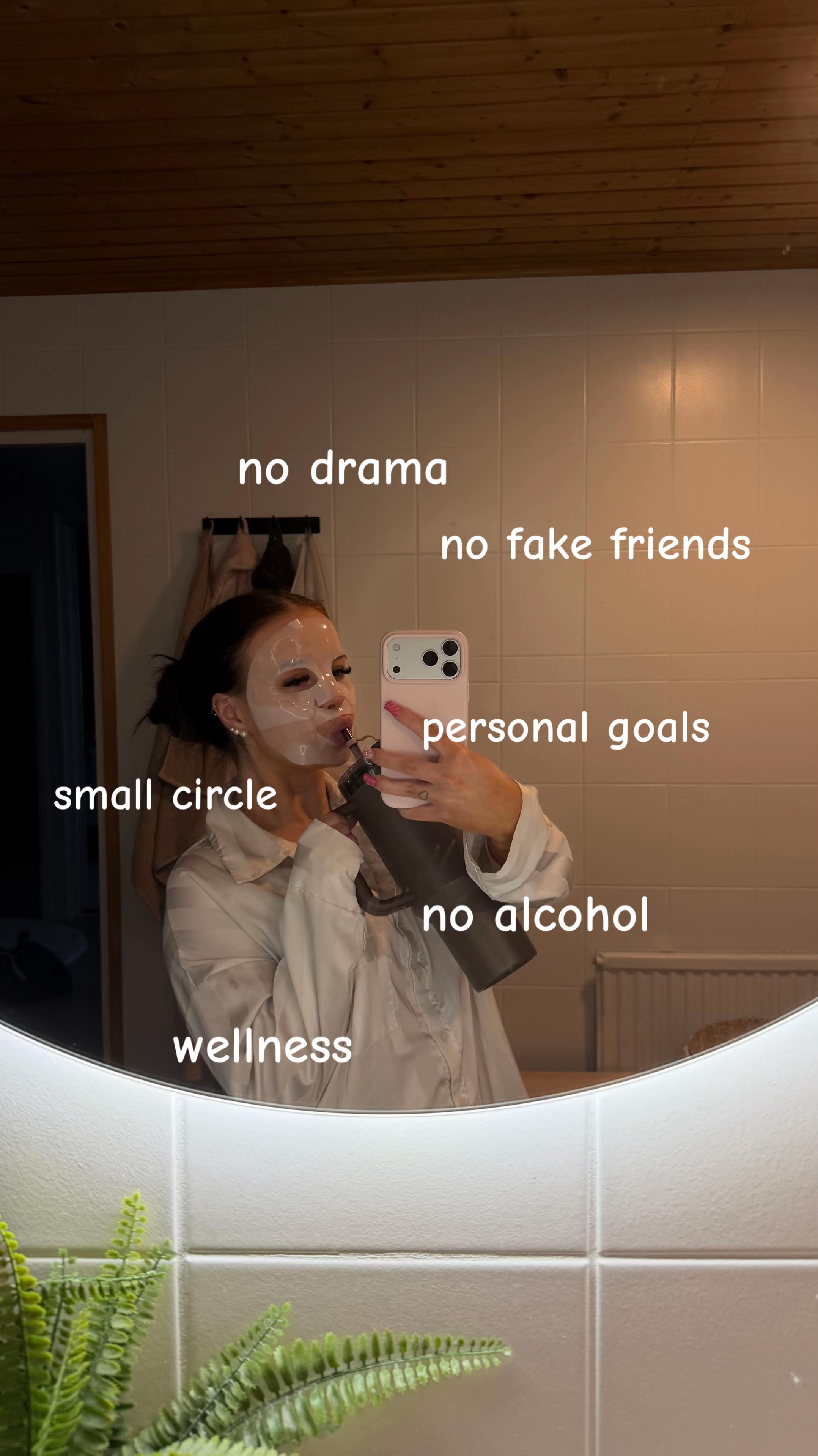 @Moona | @moonapiirainen