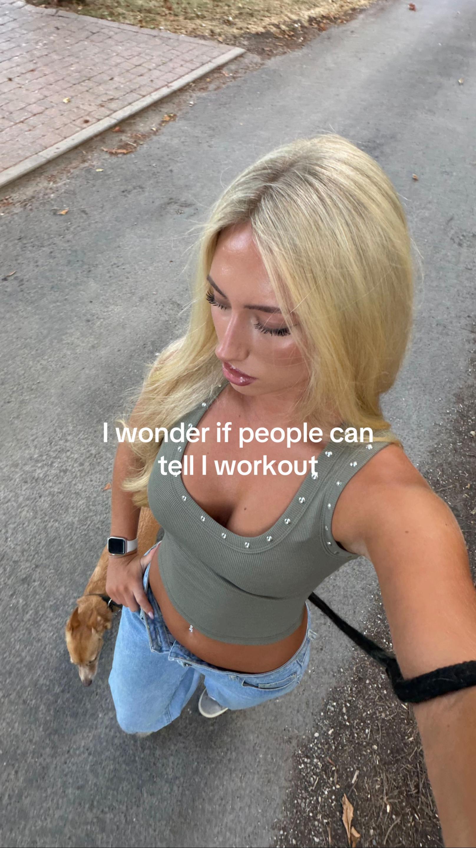 @BelleRosieHoward★