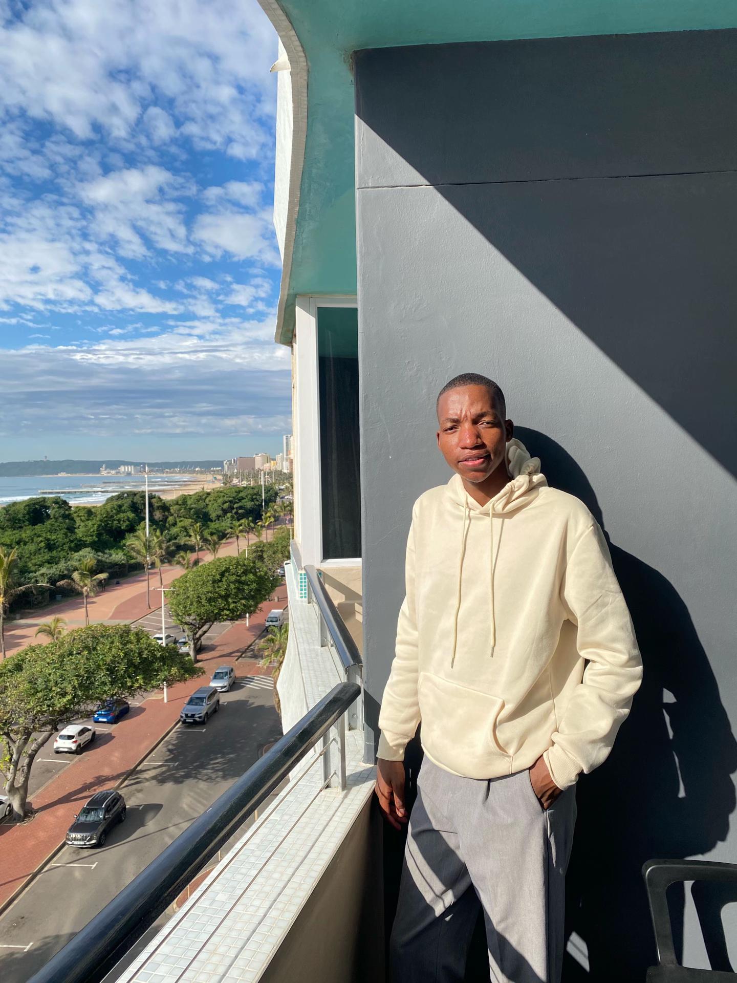 @Sjoji4🇿🇦