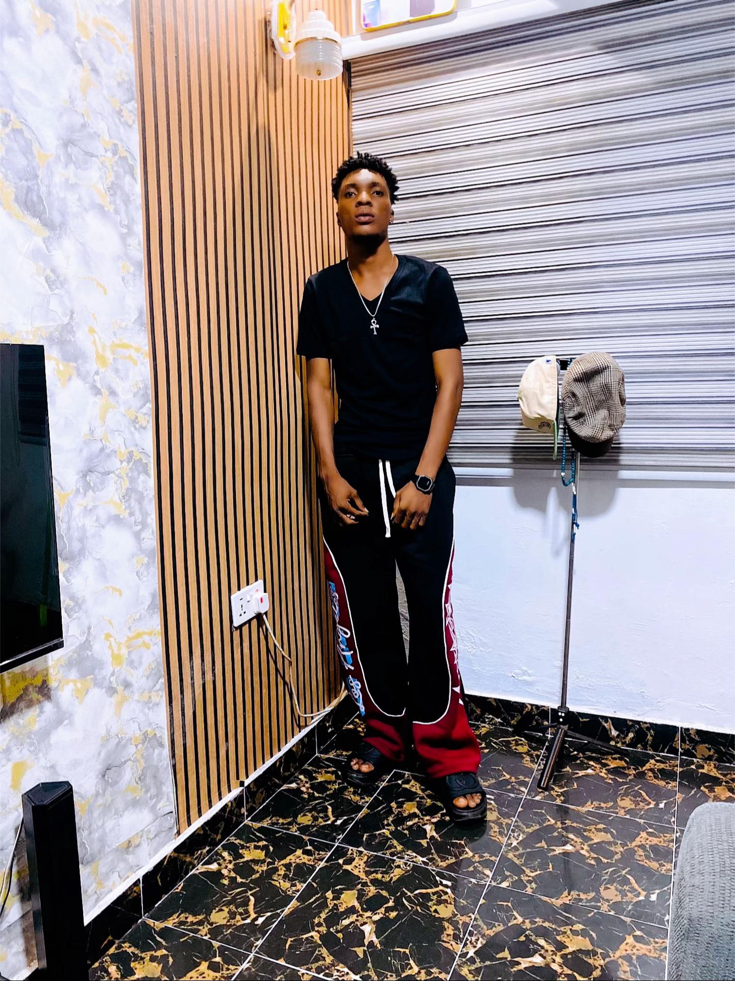 @KingNapo👑👑❤️❤️💒