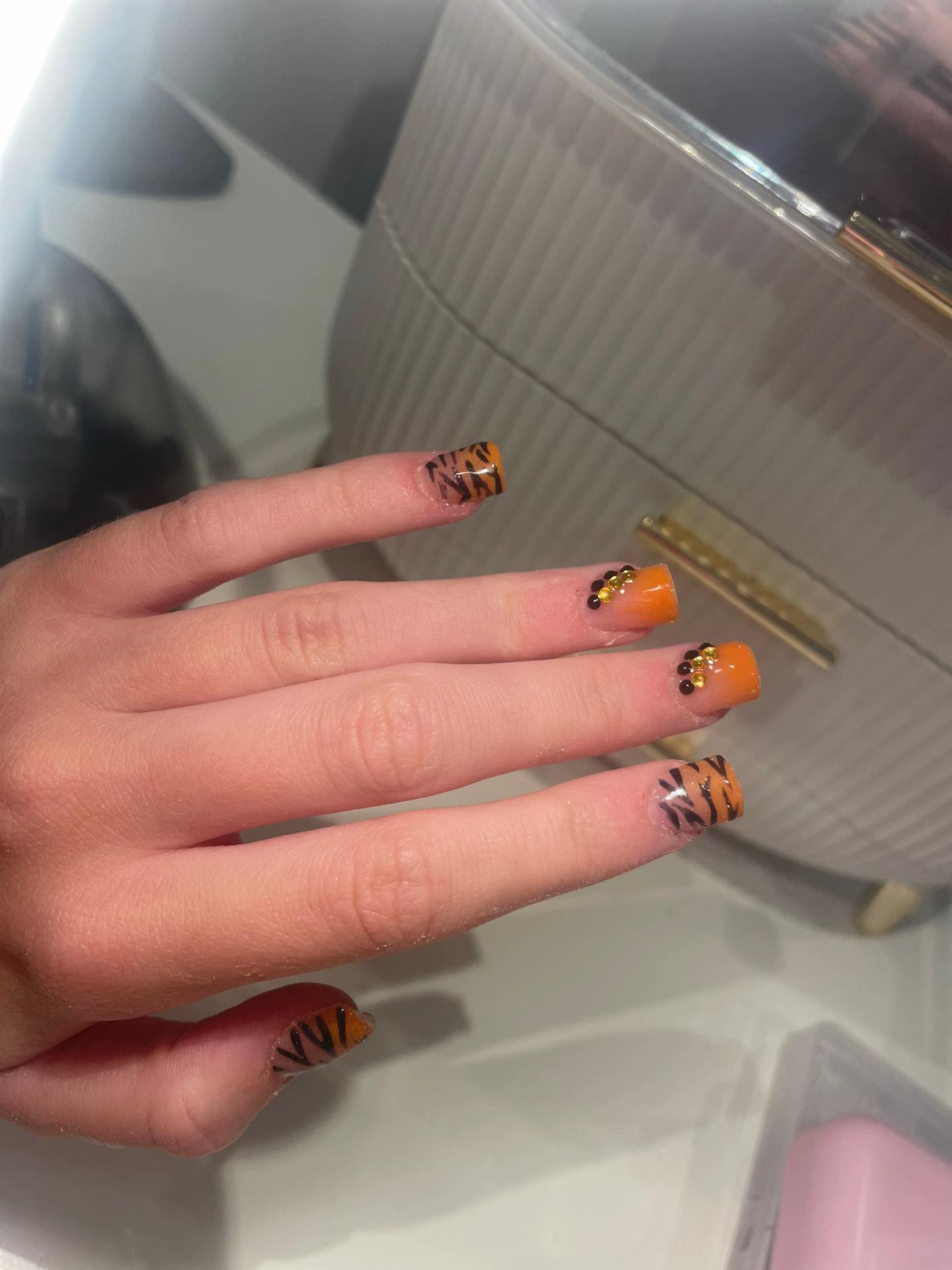 @RB Nails