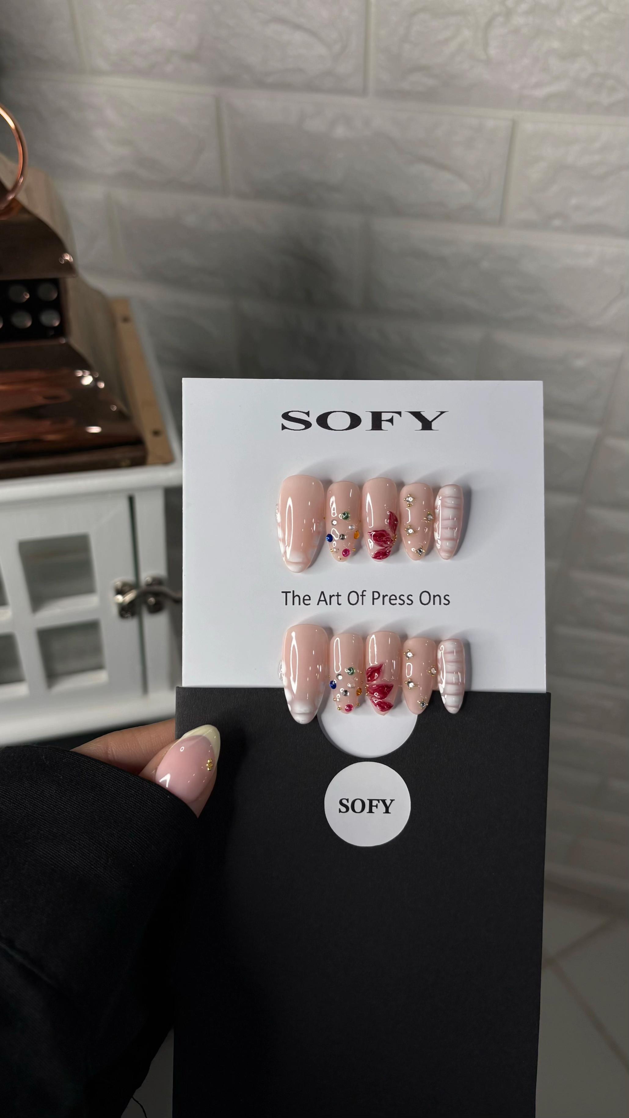 @Sofy_nails_art