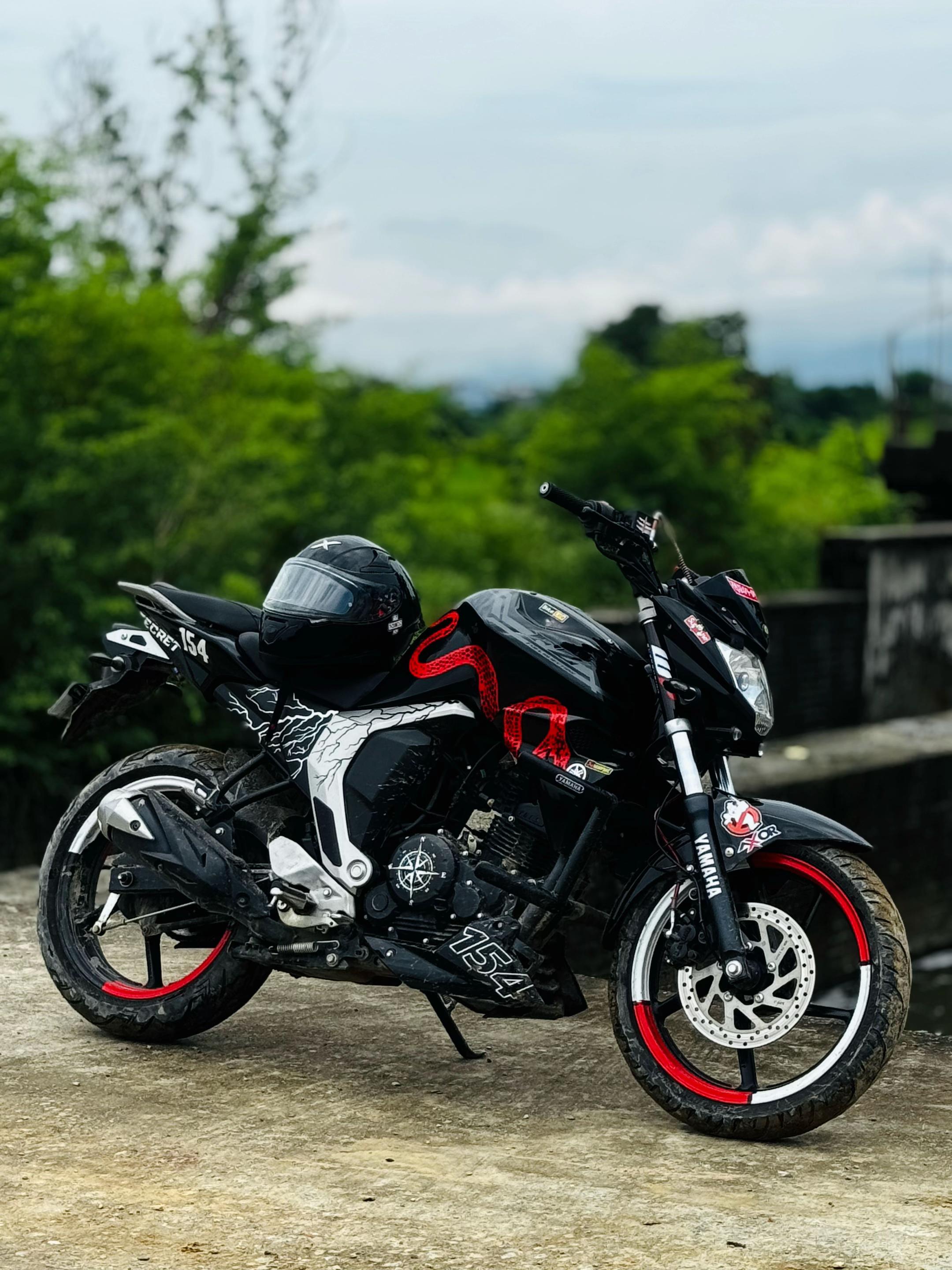 @Fz V2 Rider🚀🖤