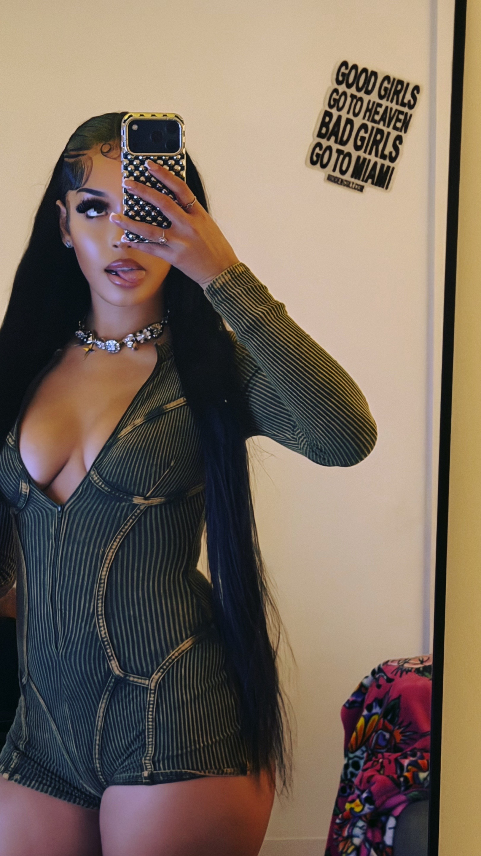@ZOE ALEXANDRA