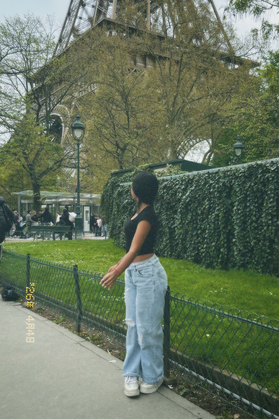 @👩🏽&zwj;🦱