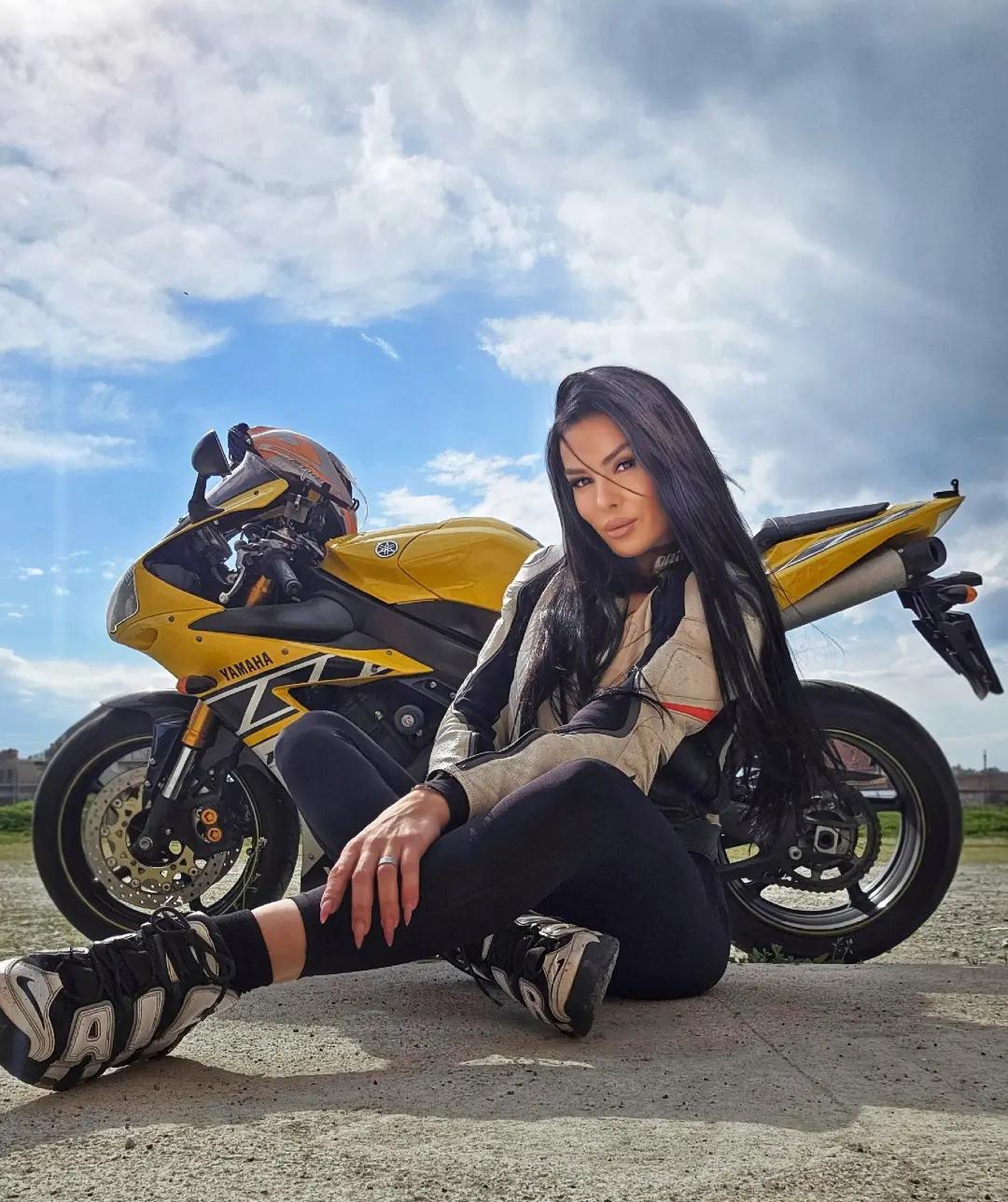 @D❤️A❤️C❤️A 🏍Born to ride🏍