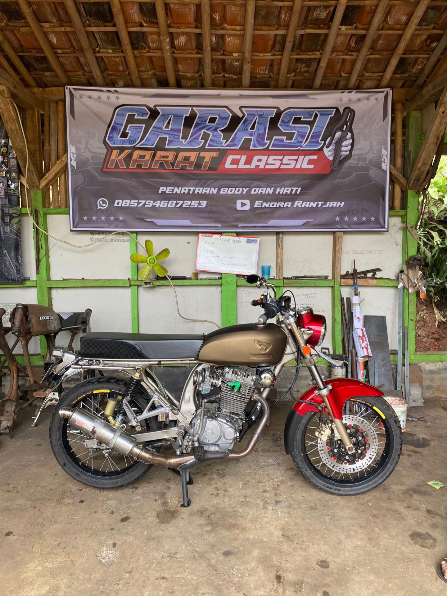 @GARASI KARAT CLASIC