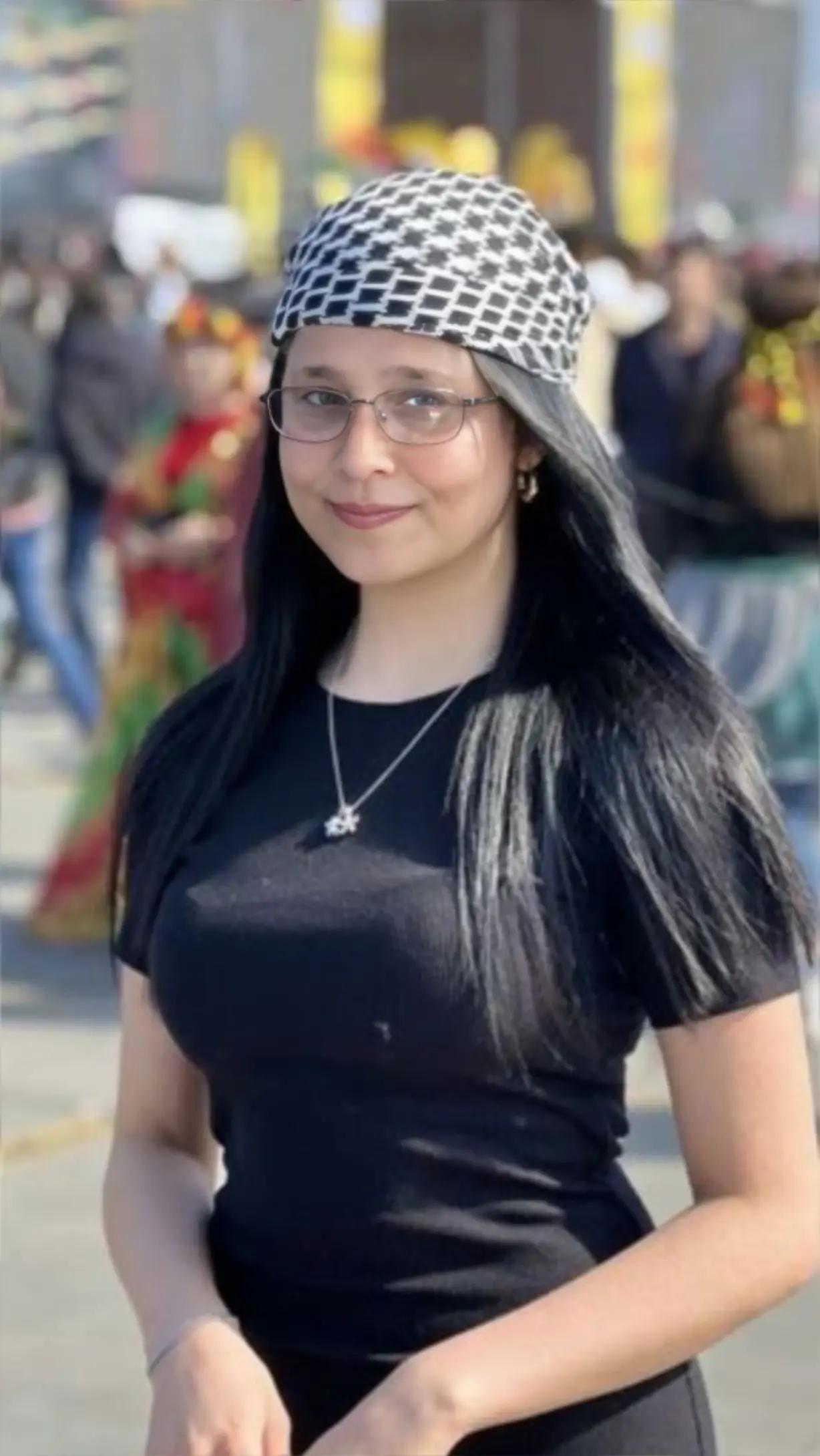 @yaprak d&ouml;k&uuml;m&uuml;