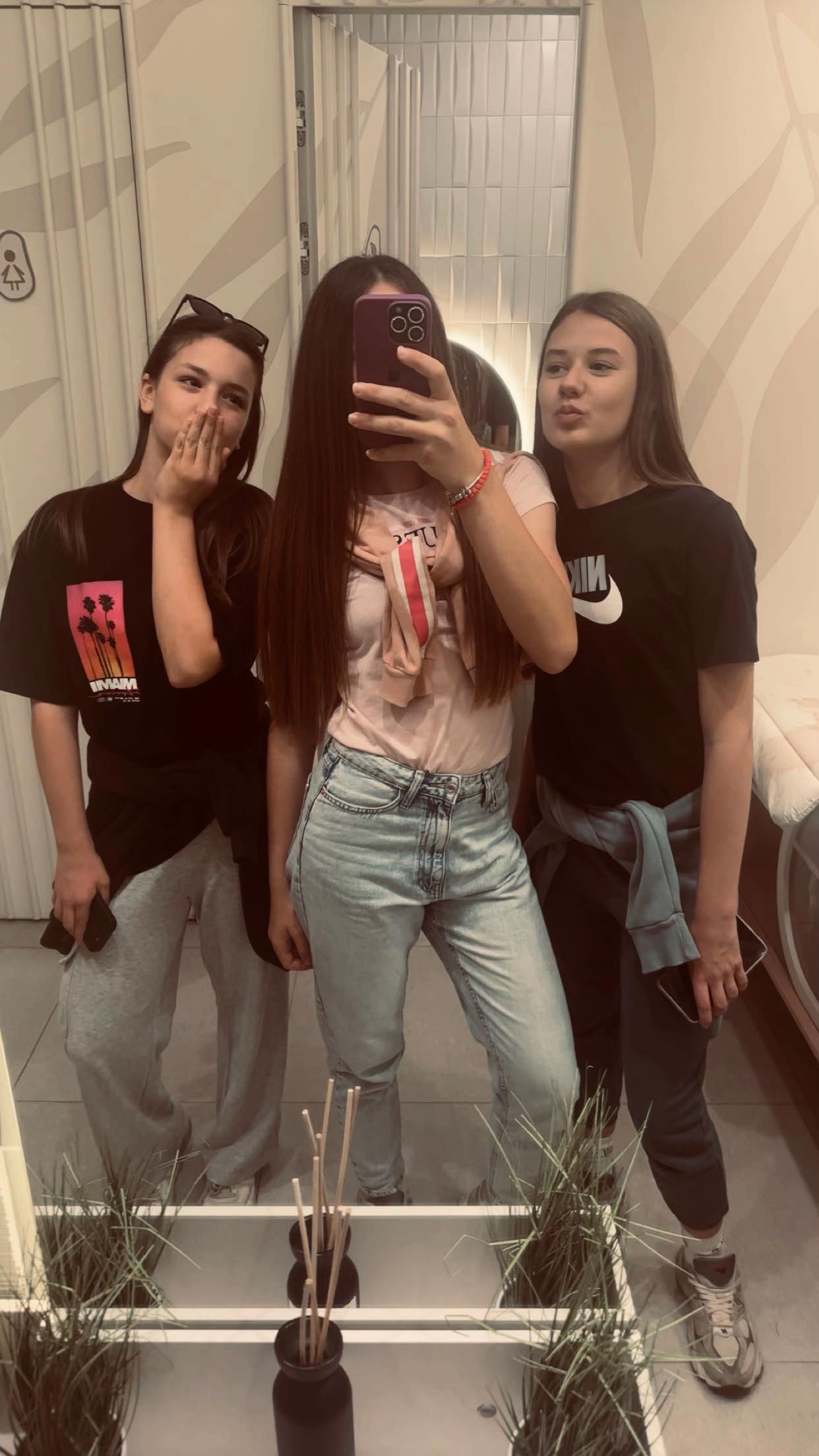 @Saraa