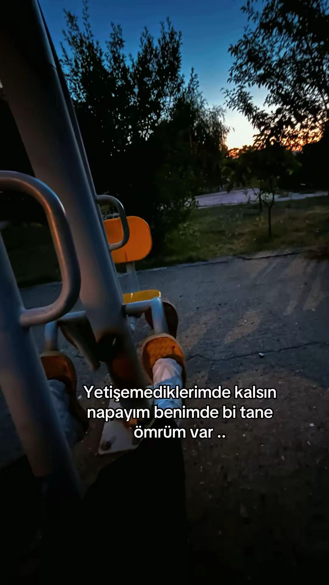 @𝒮.