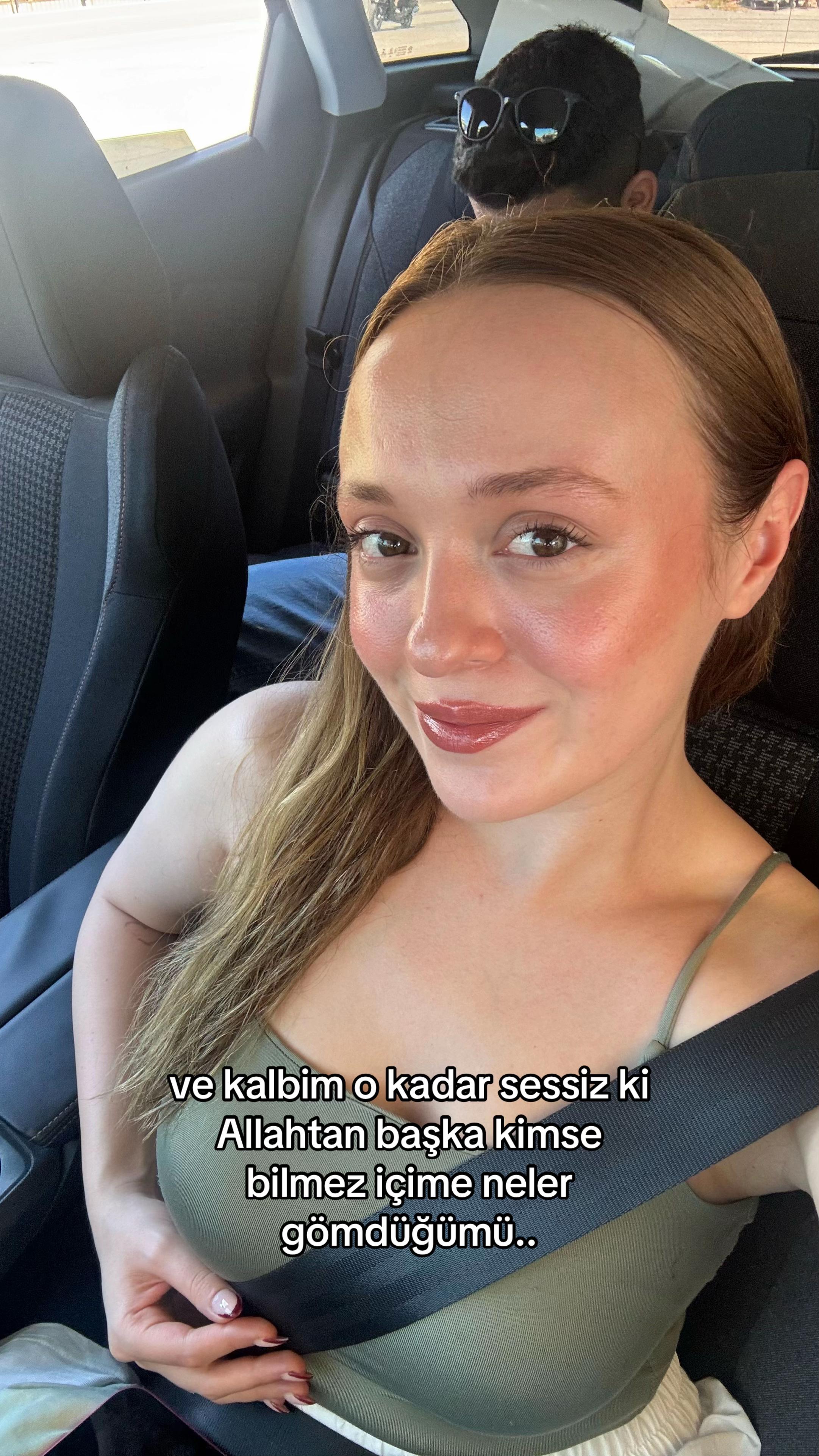 @Aleyna Öztürk