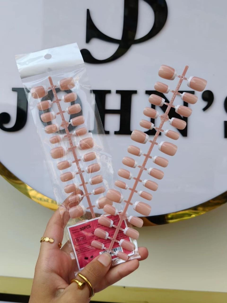 @Johnss