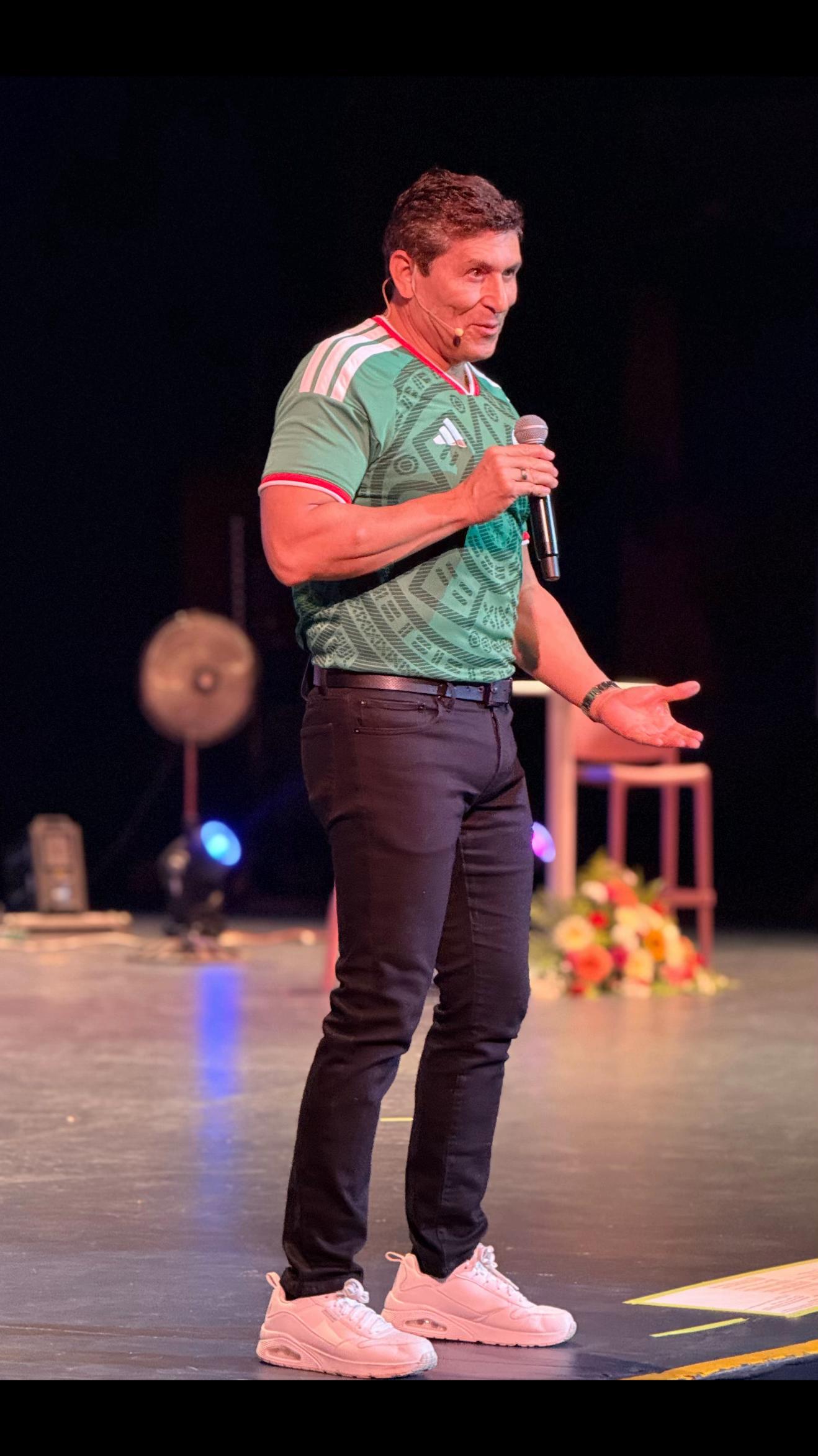 @C&eacute;sar Lozano