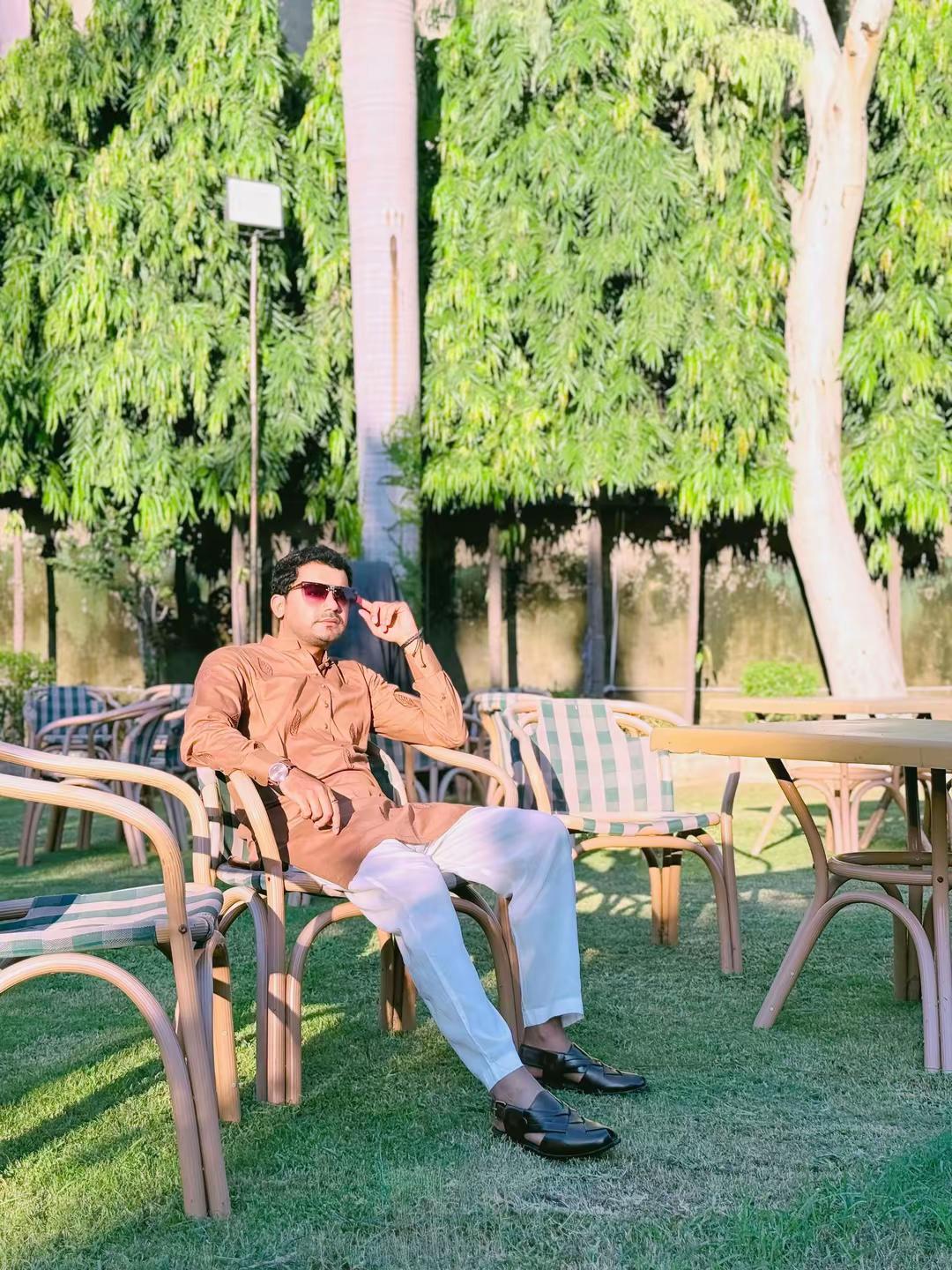 @Husnain❤️