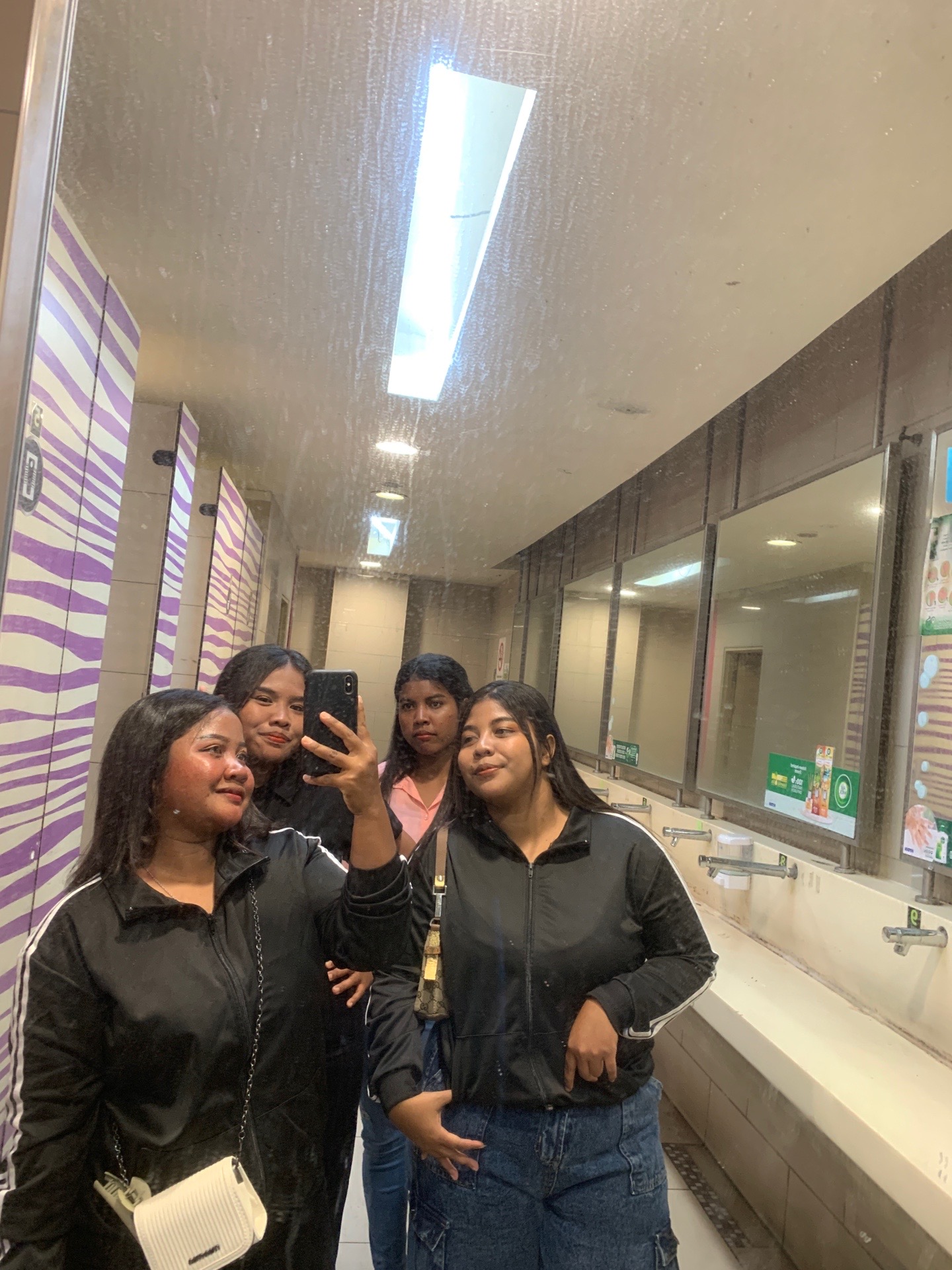 @Thai tea🦋✨
