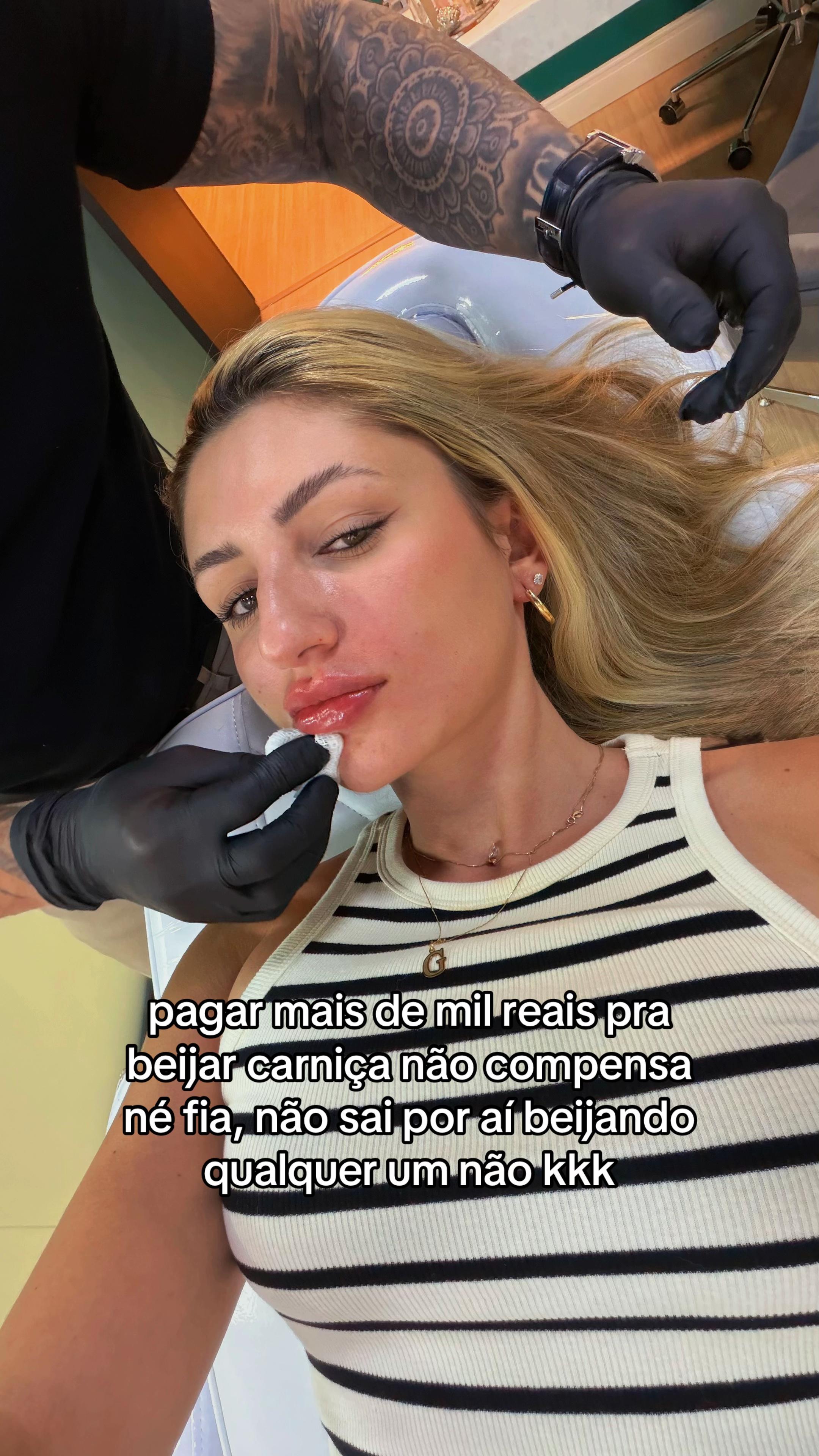 @Gi.Helena