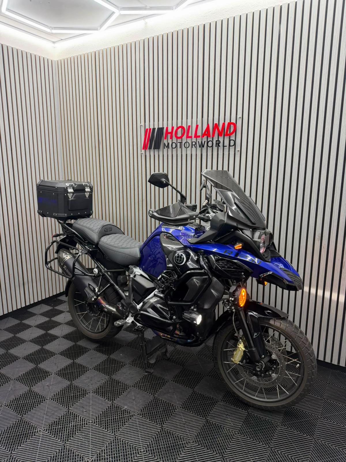 @hollandmotorworld