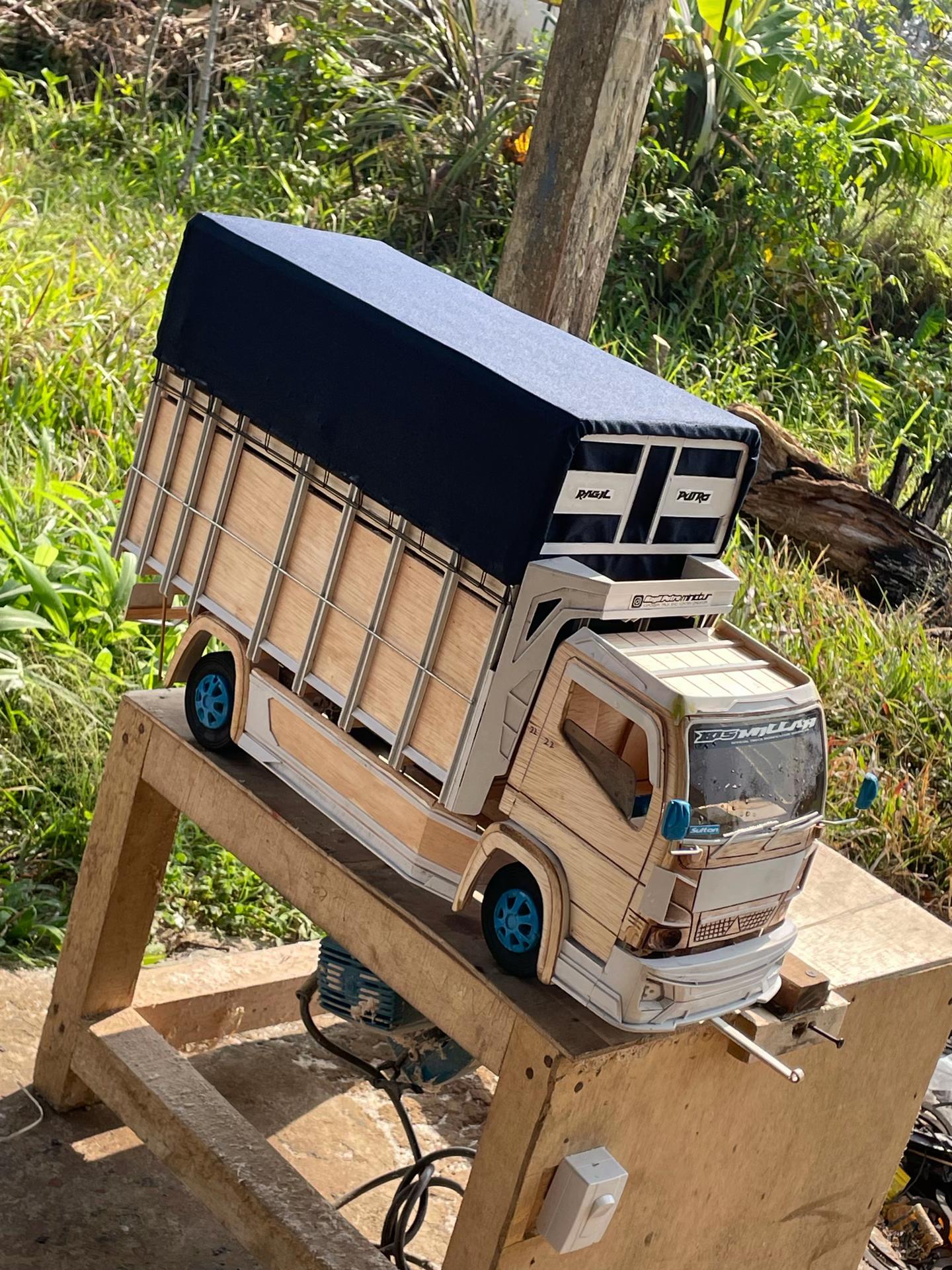 @RAGIL PUTRO MINIATUR