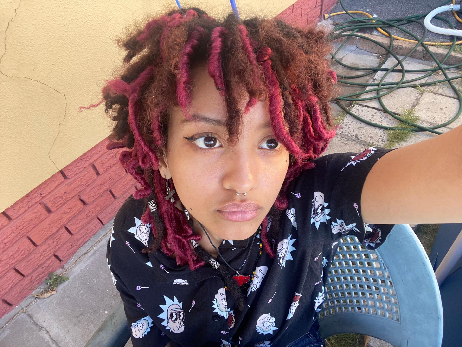 @Bi-furious_loser