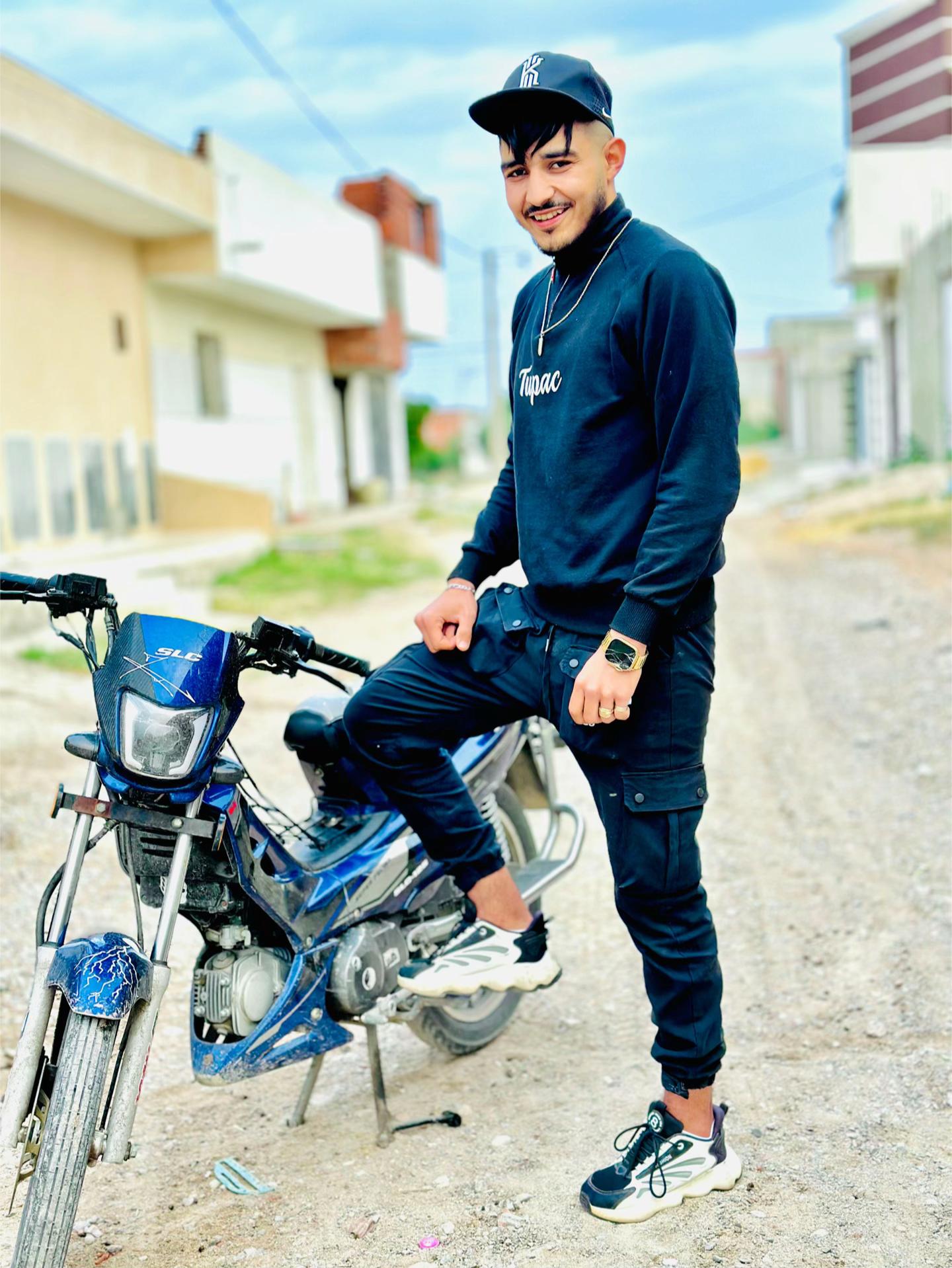@👑قاسم أمين الزعيشي👑