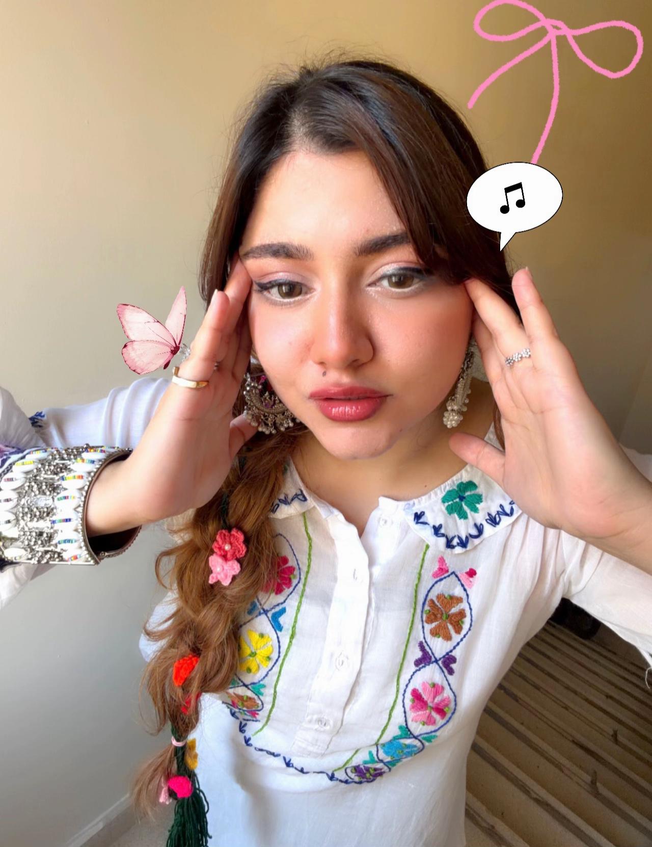 @Aneeza 🧸