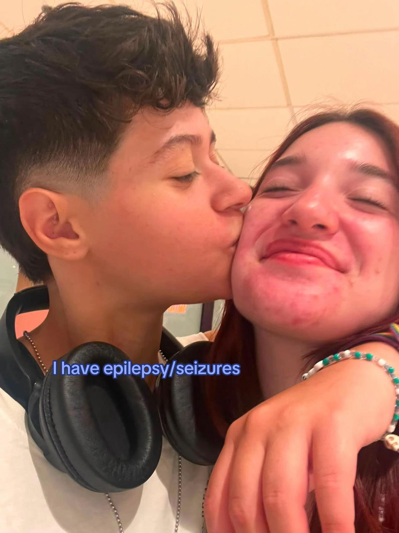 @Niv_💜💚