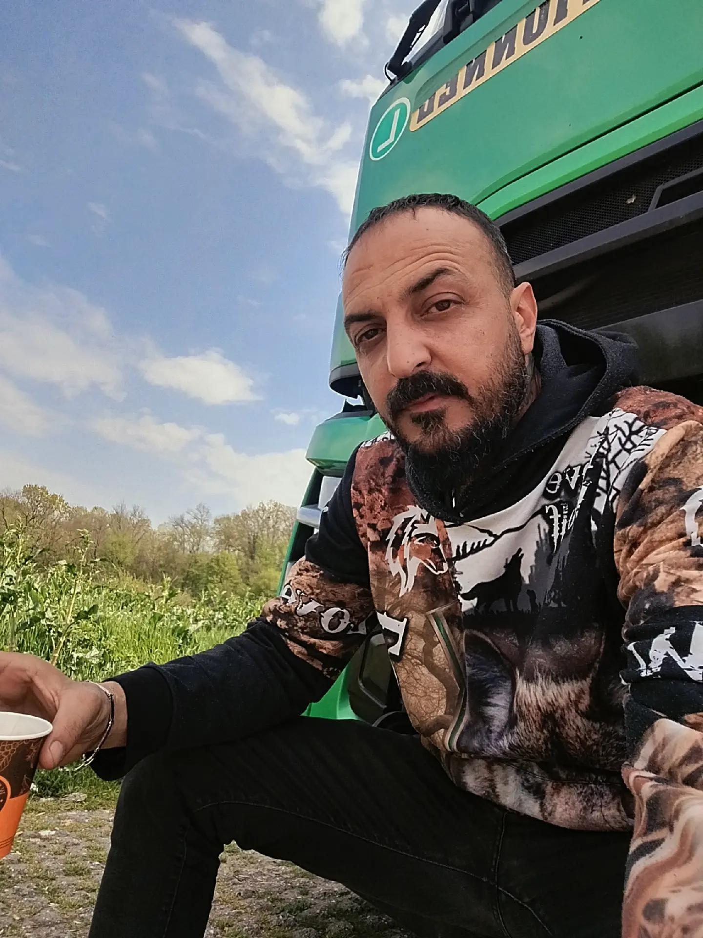 @&Ouml;zkan Y&ouml;r&uuml;k