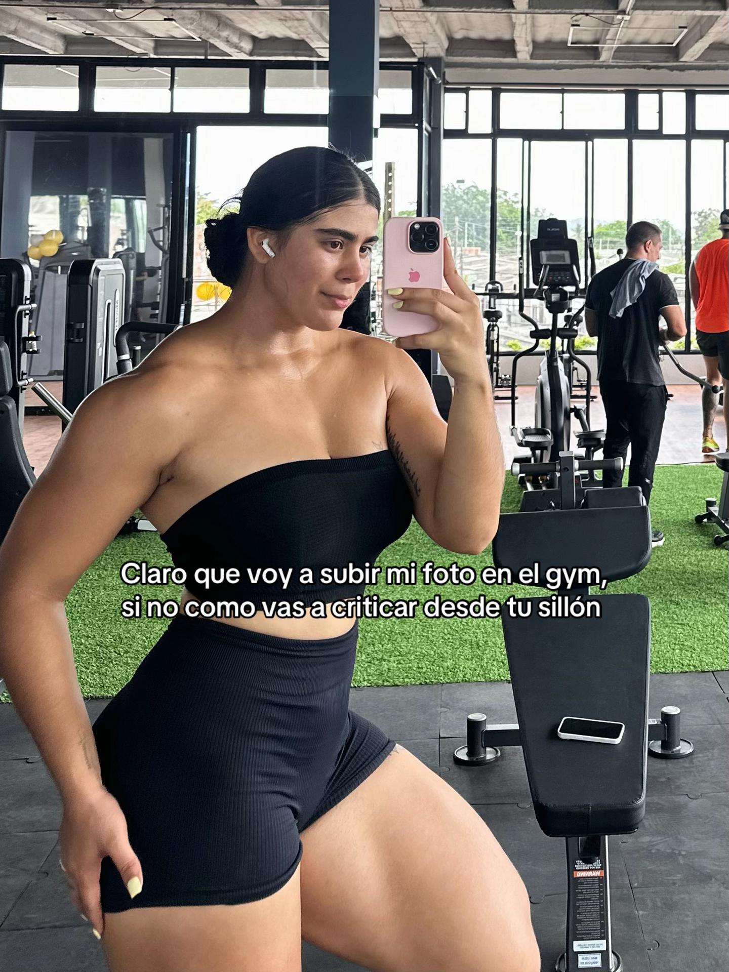 @Daniela✨