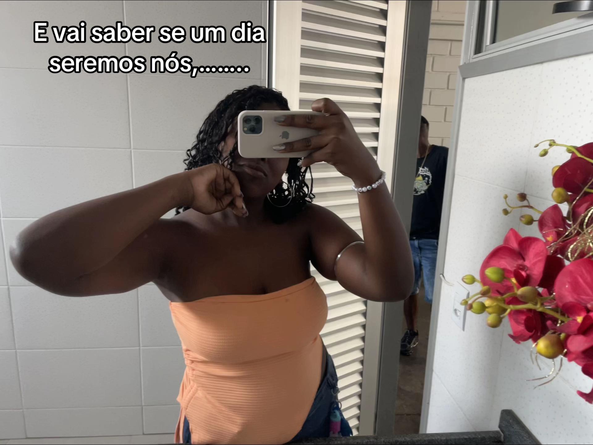 @PRETINHA🙄
