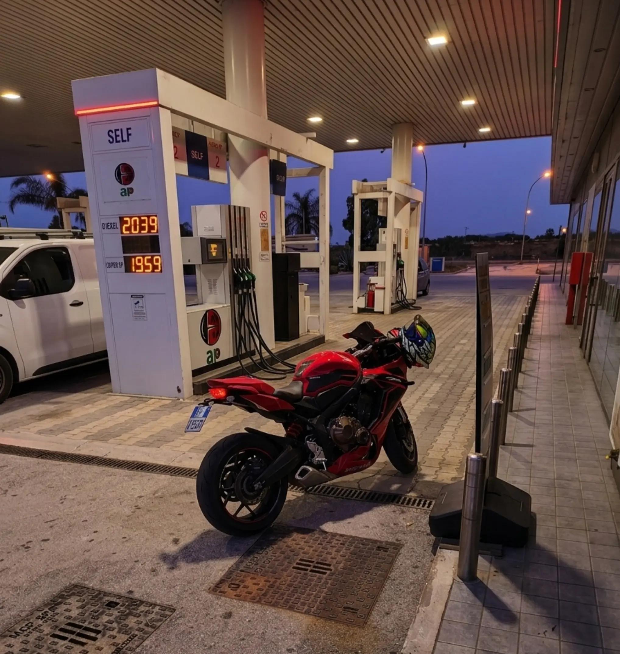 @CBR 650 r