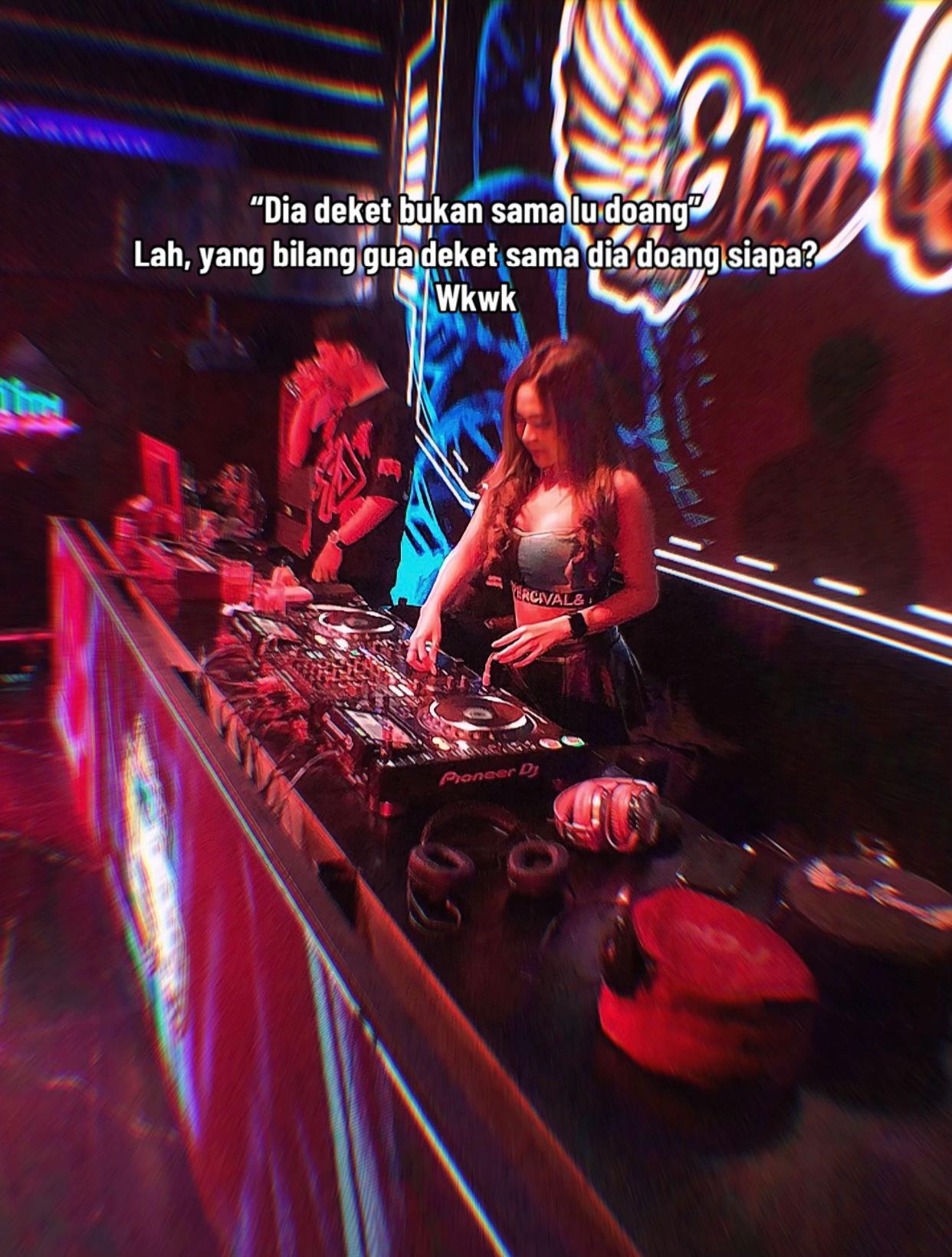 @fdj_elsaqueenreall