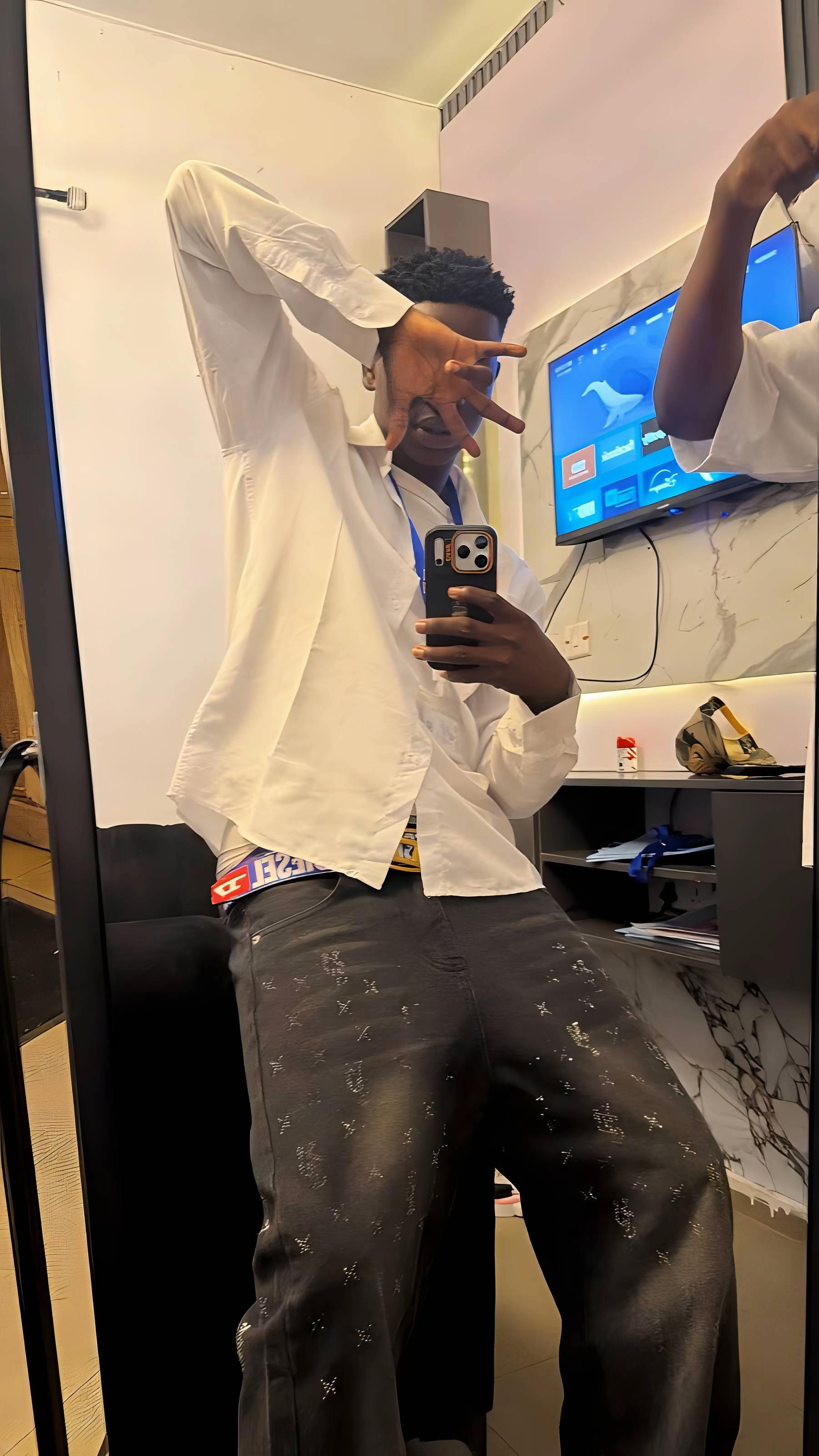 @DAVOO 🤭💚