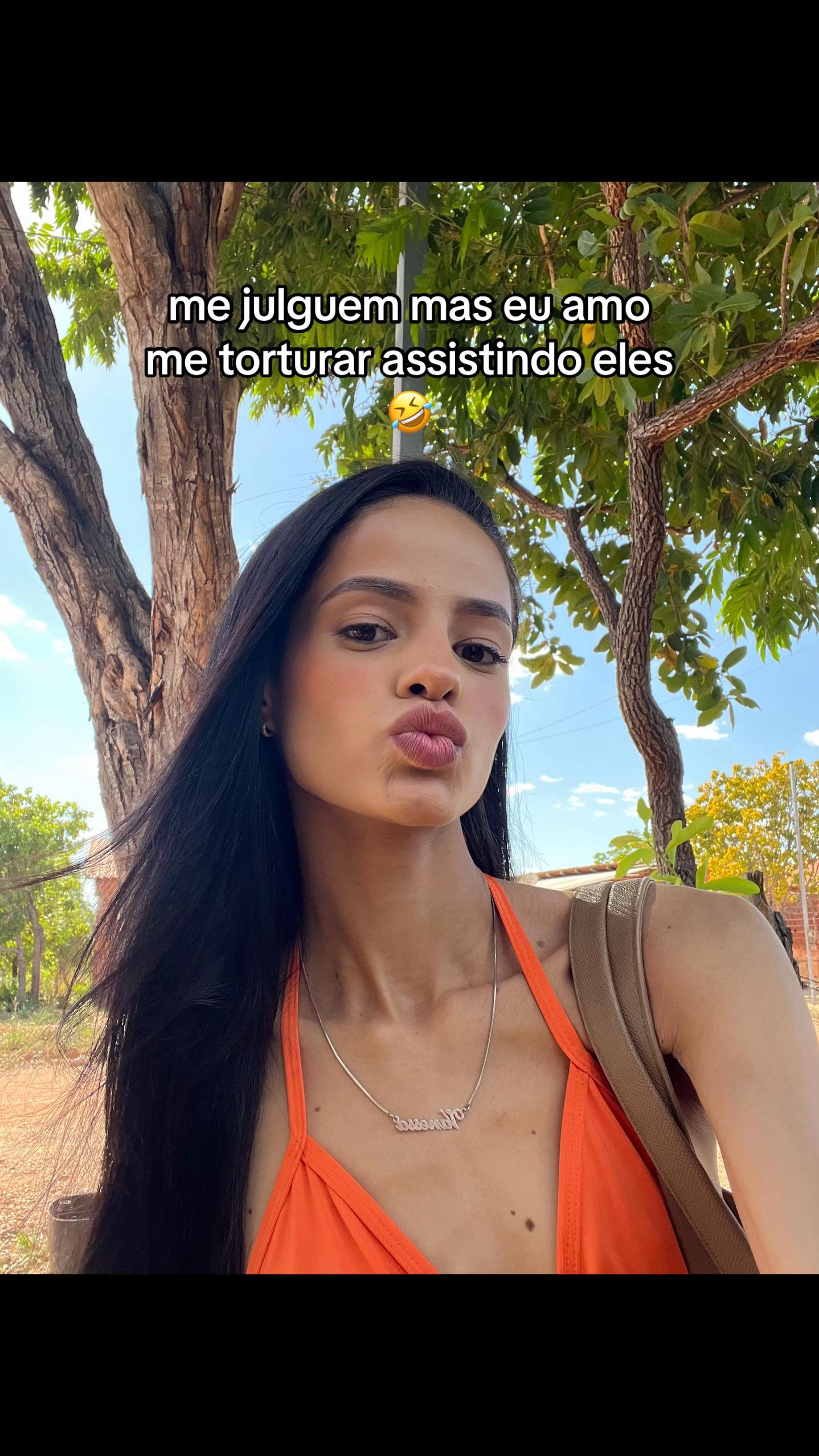 @vlogvanessa