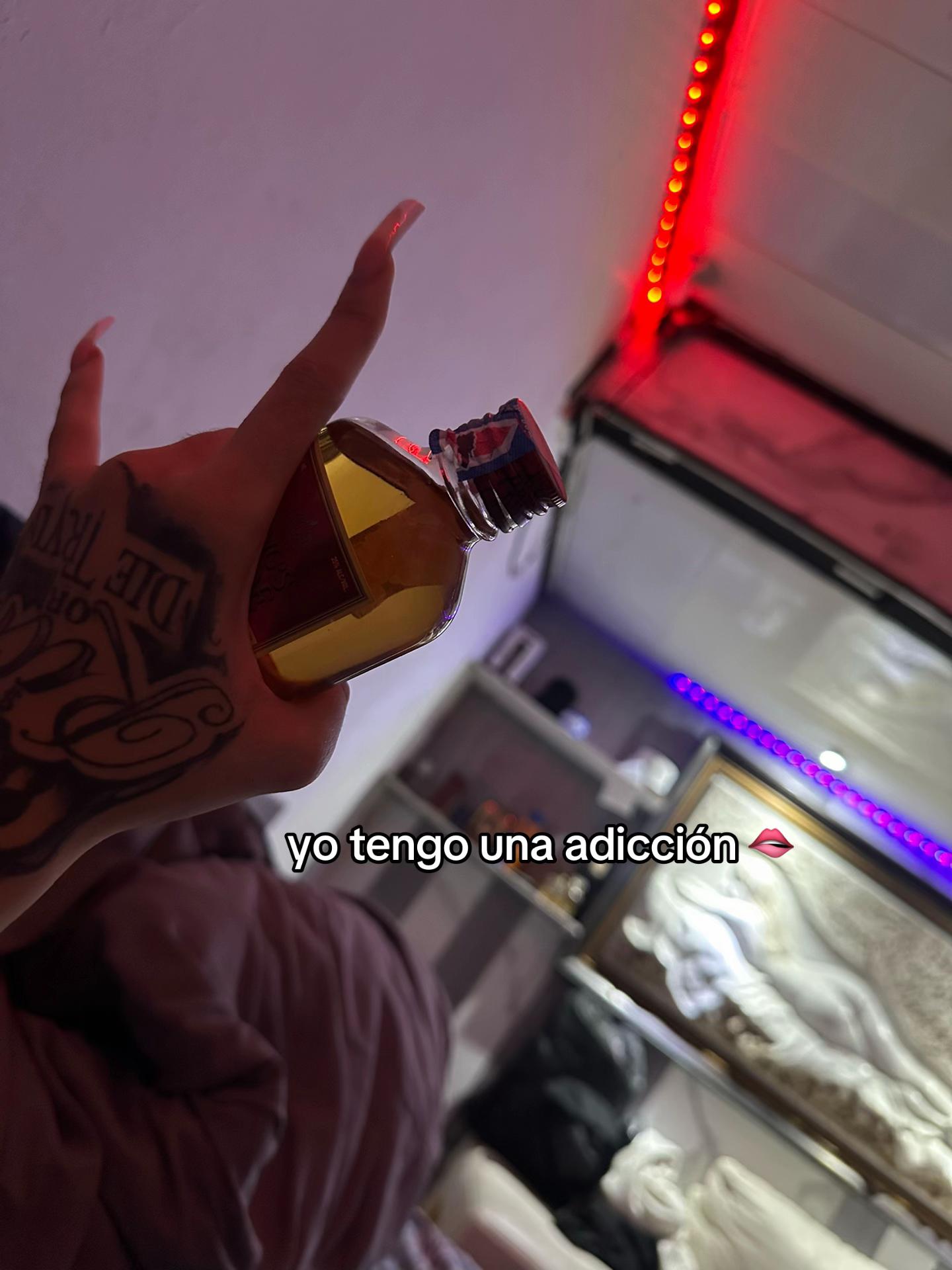 @crymiamor_