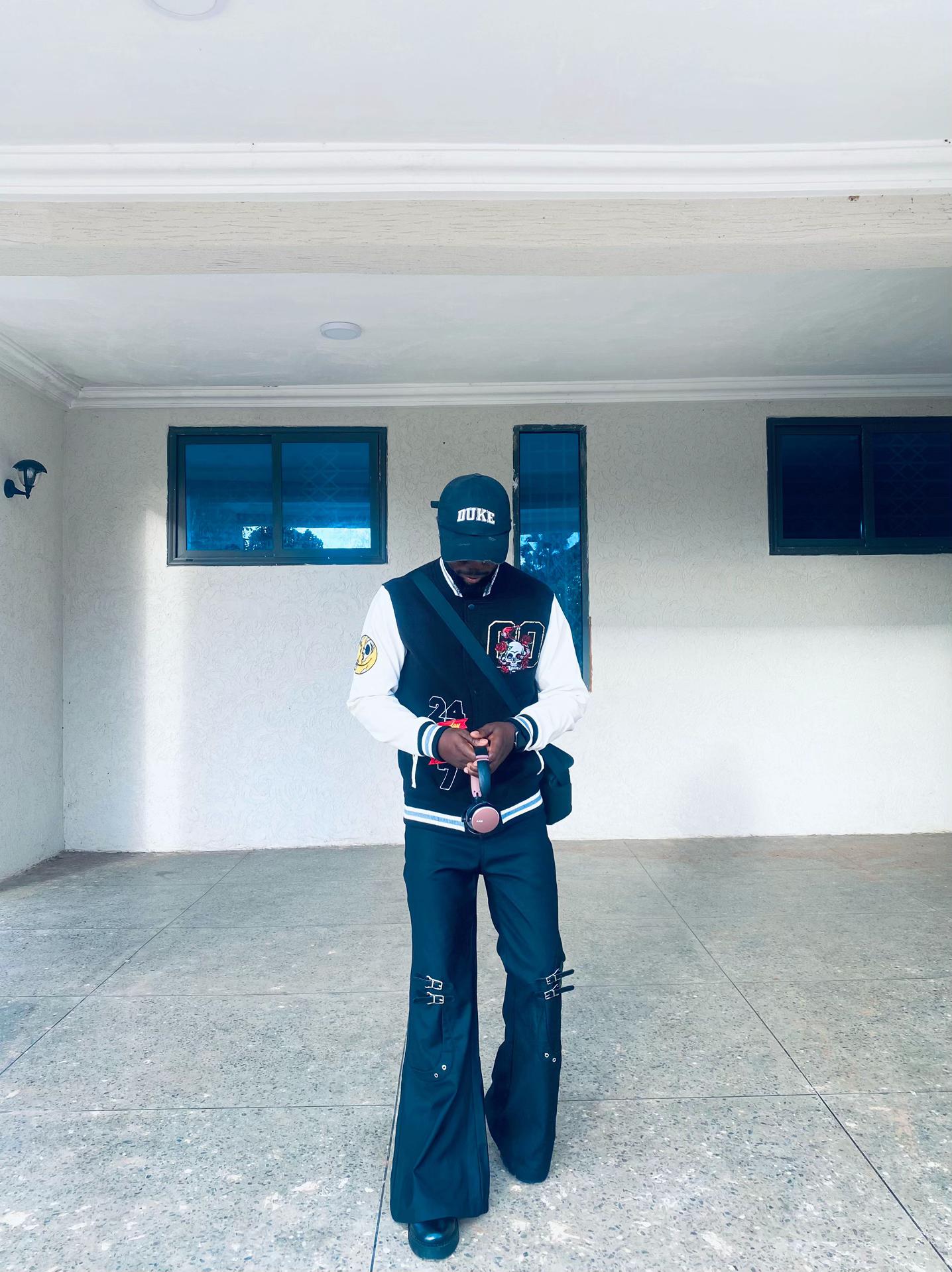 @KWESI WORD📸