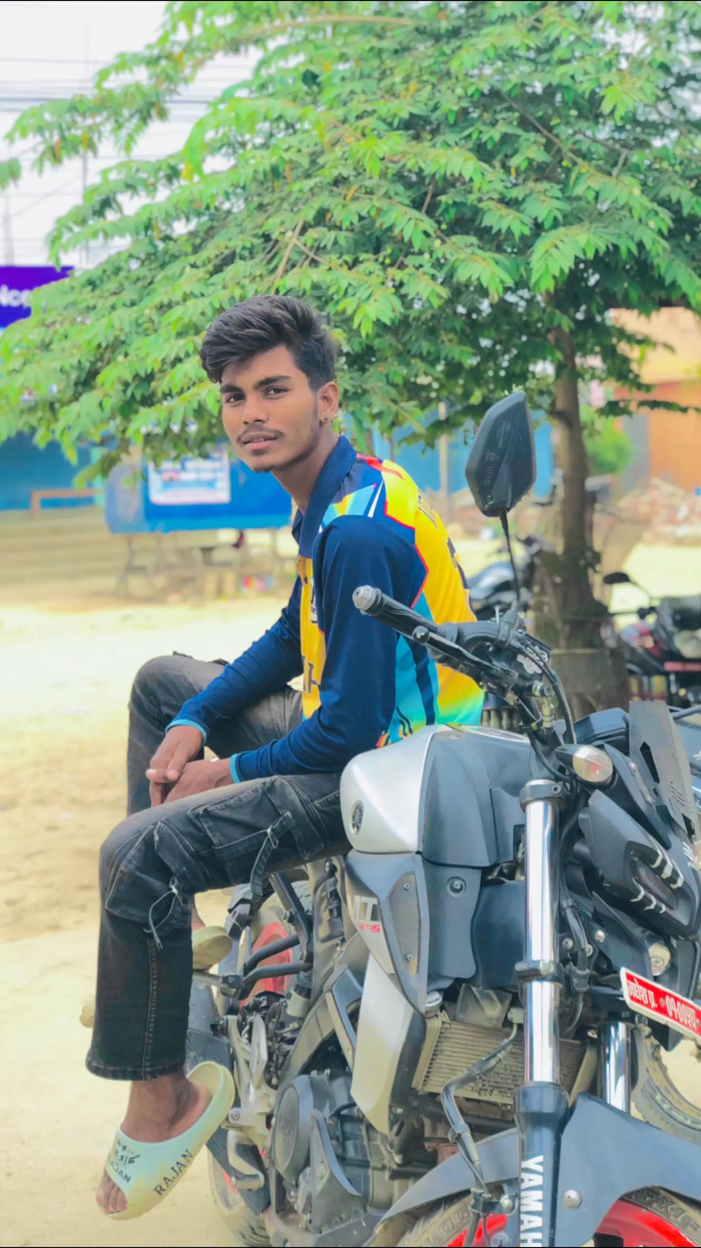@👑BIRAT PATEL◉‿◉🤫