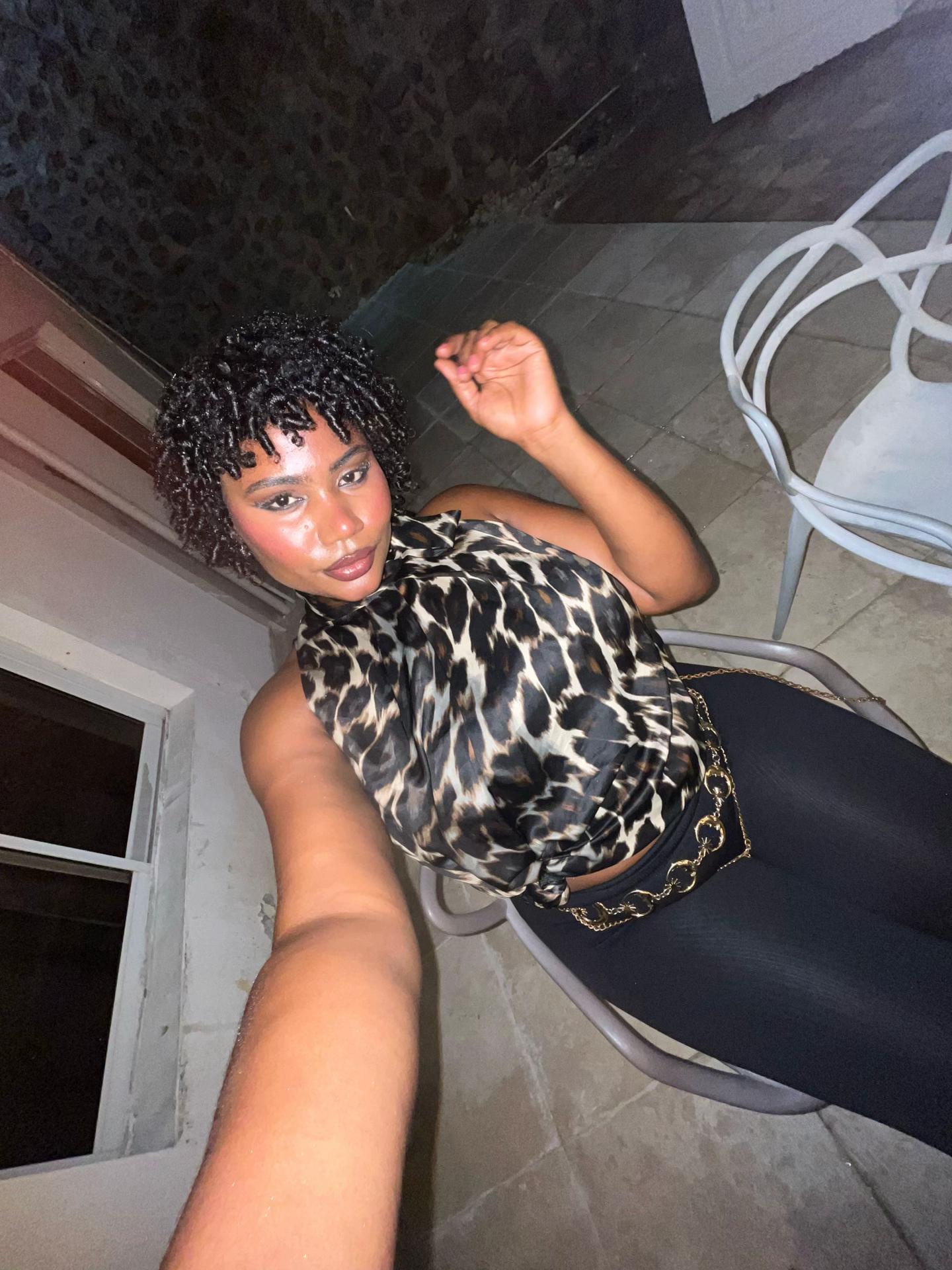 @AU⚜️🌺