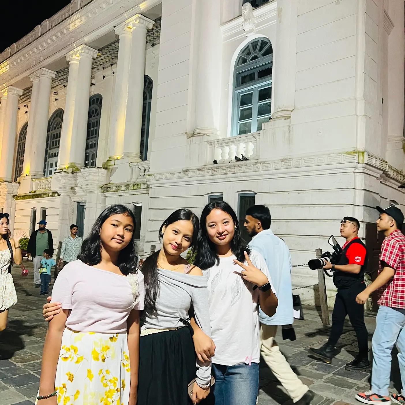 @Bhawana🤙