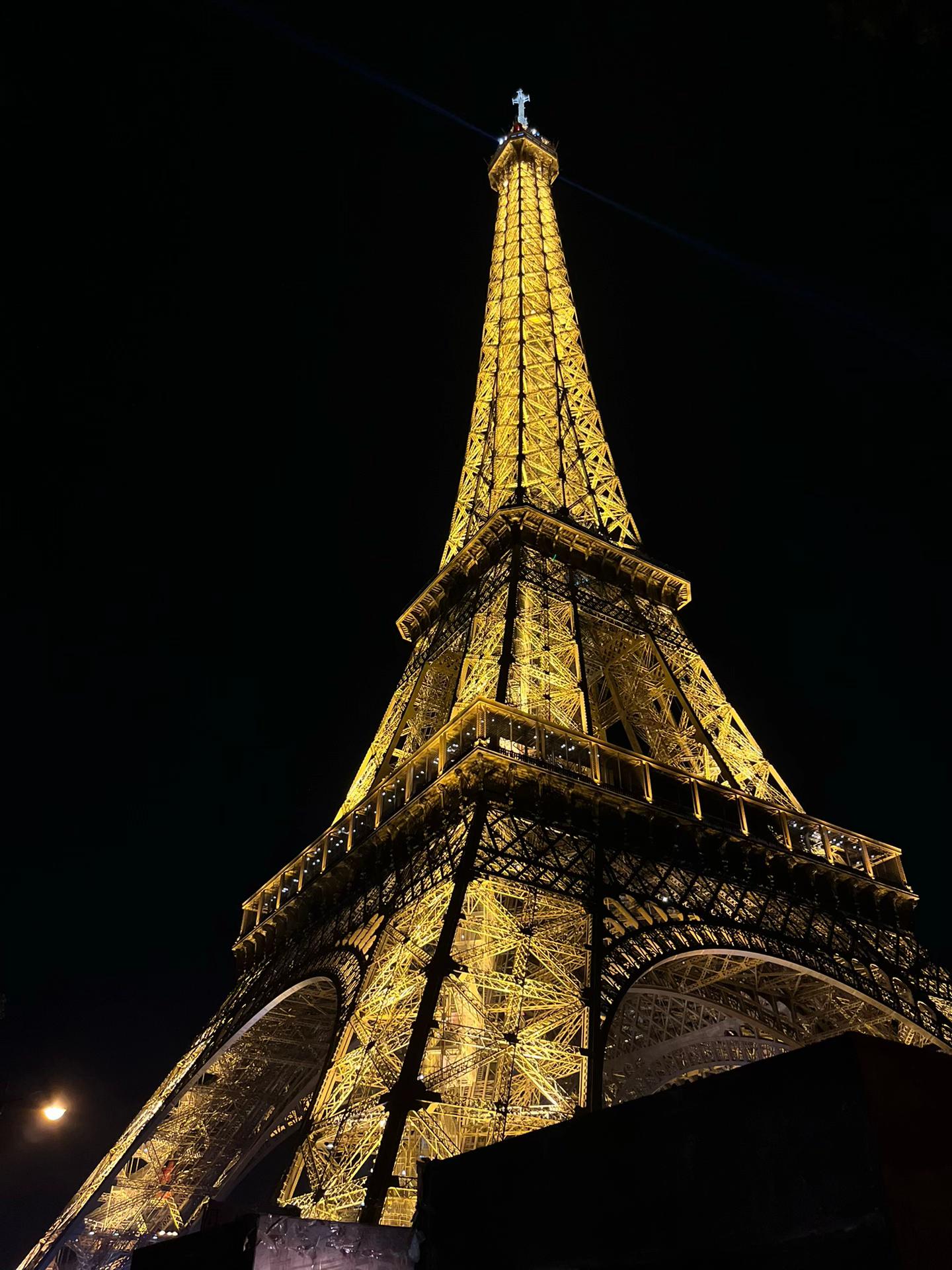 @𝑚𝑒𝑙𝑖𝑠𝑎𝑎