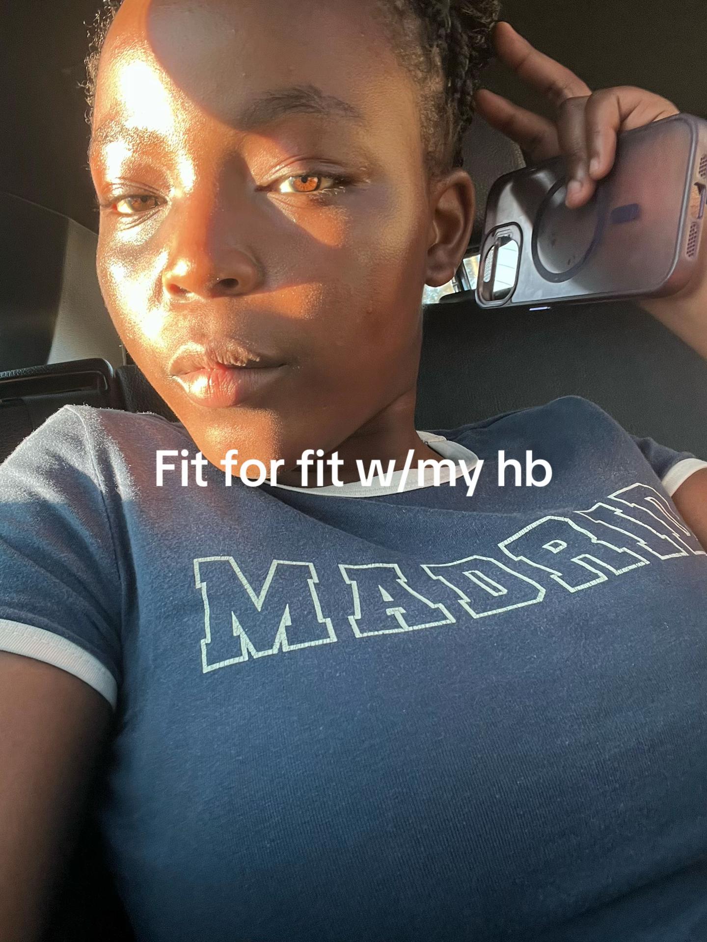 @𝒯𝓈𝒽𝑜𝓁𝑜😻