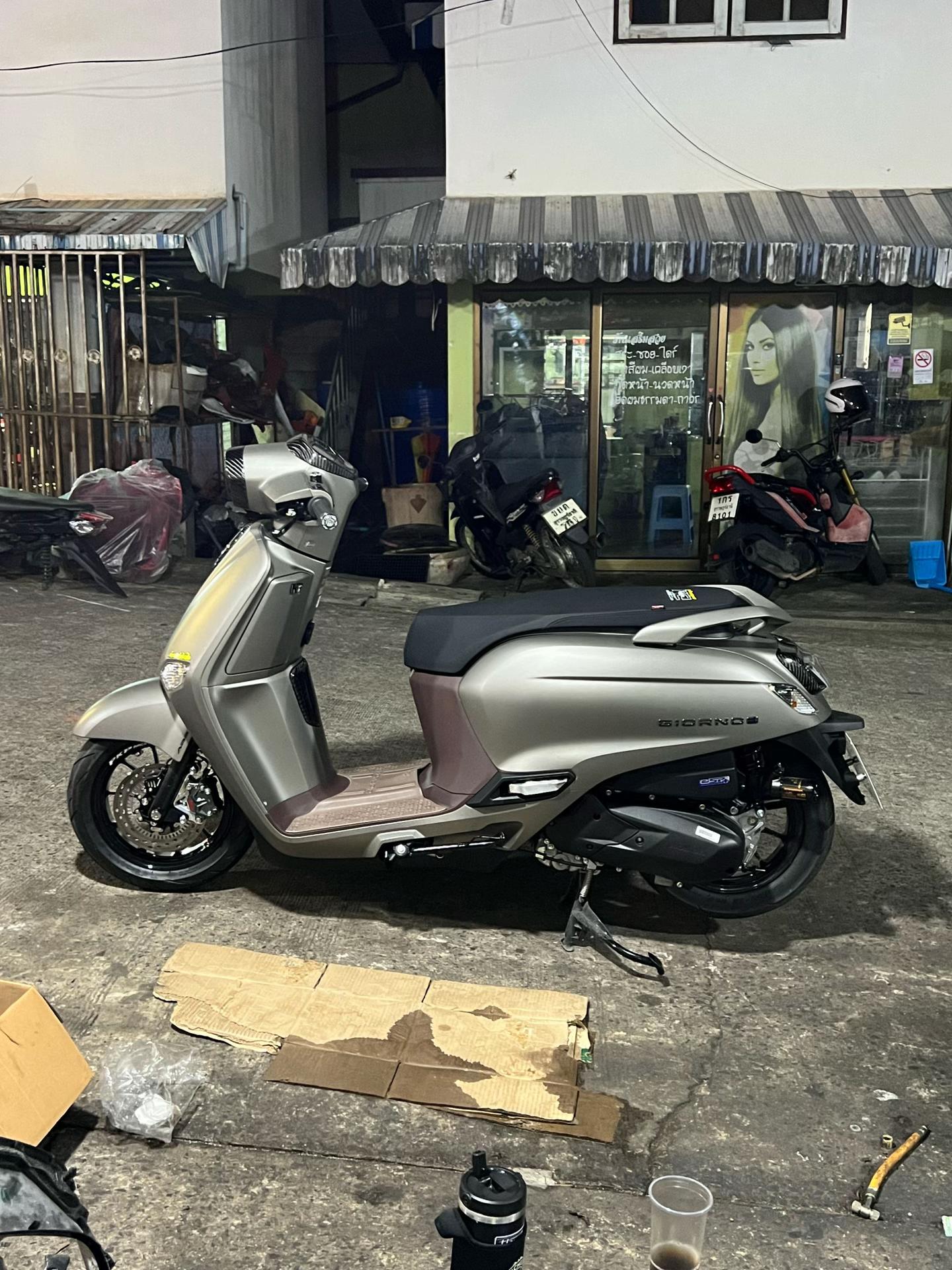 @ตั้ม🩶🤎 (300K)